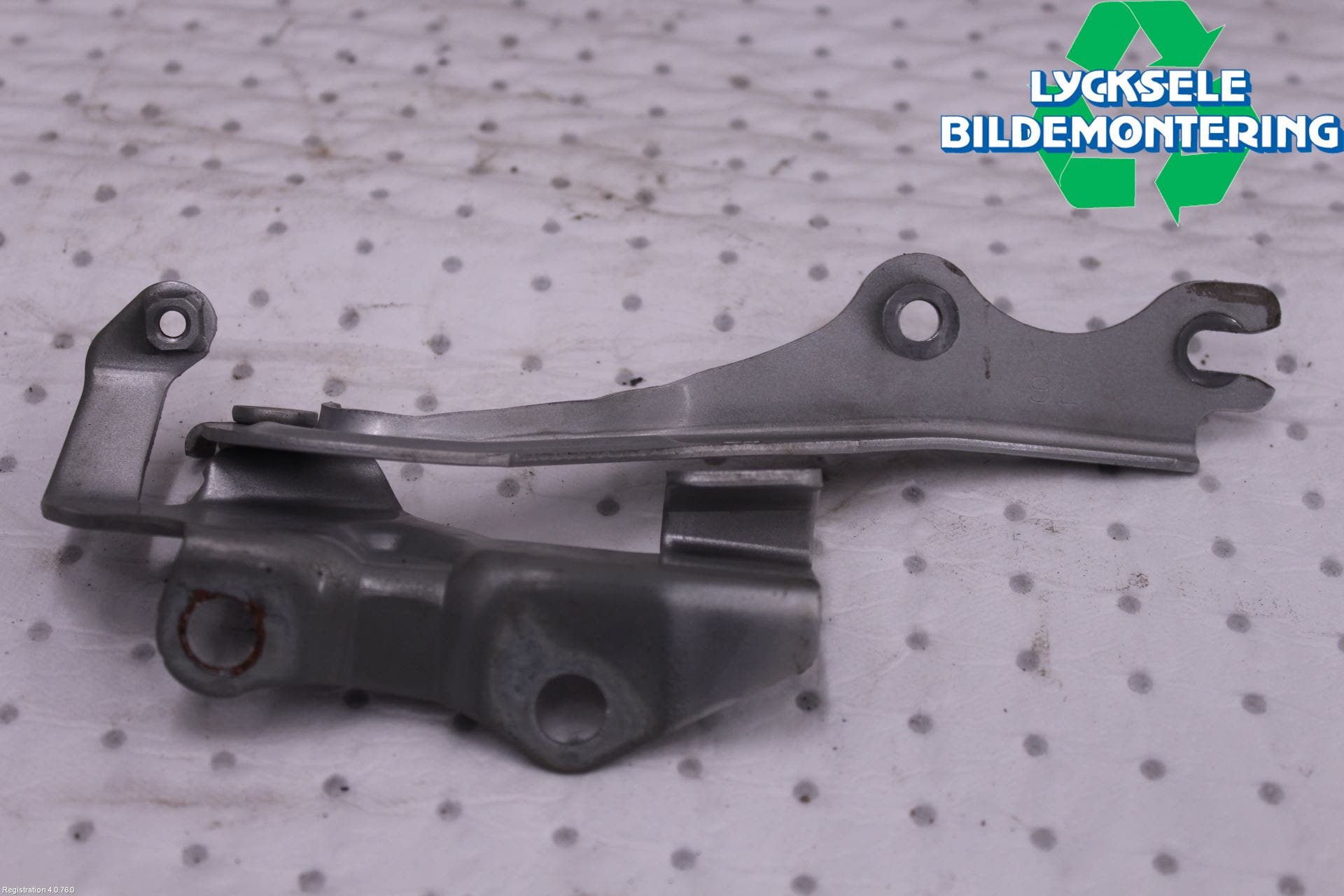 Mazda 3 I 07-08 Huvgångjärn