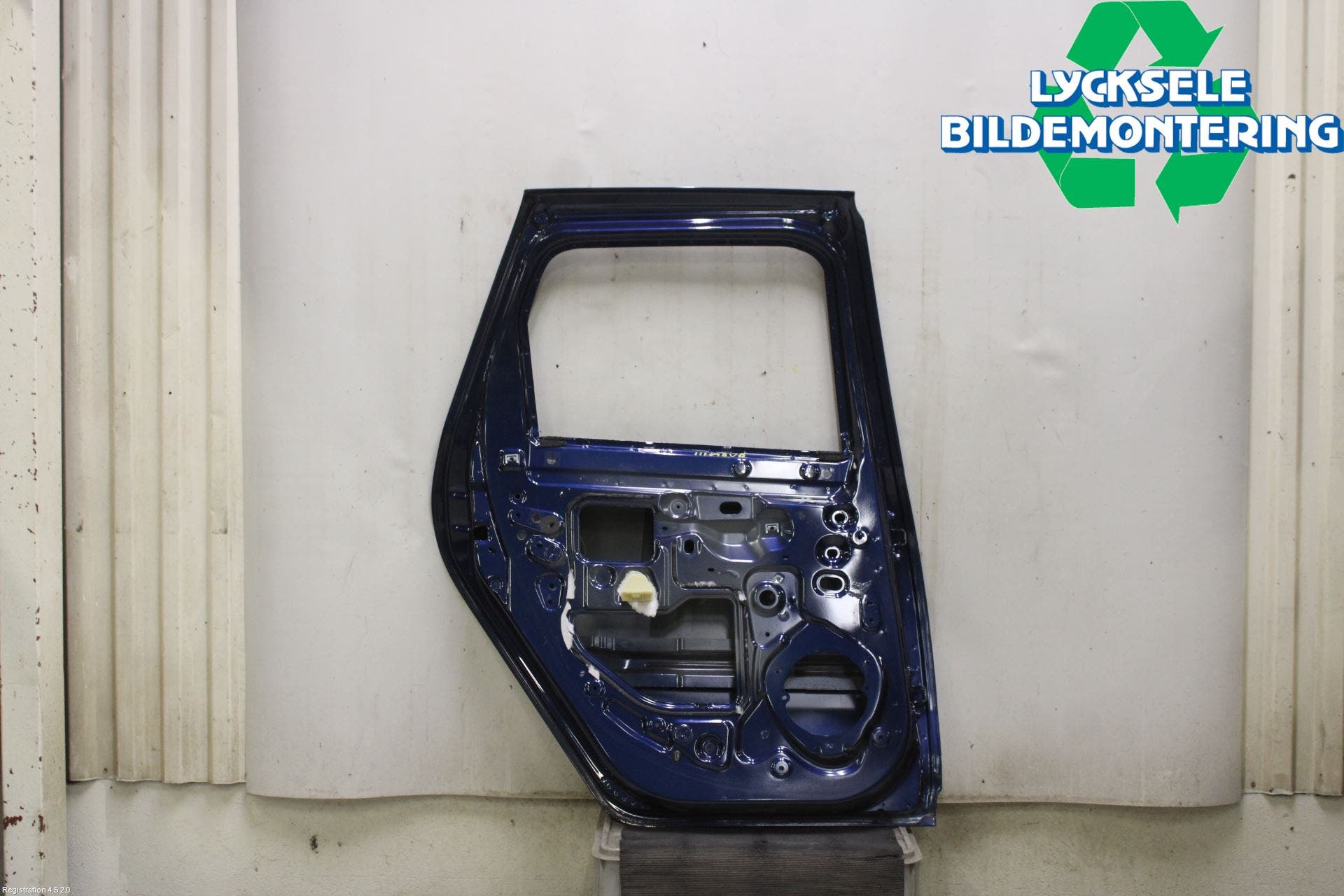 Dacia DUSTER 10-17 Dörr Bak Vänster