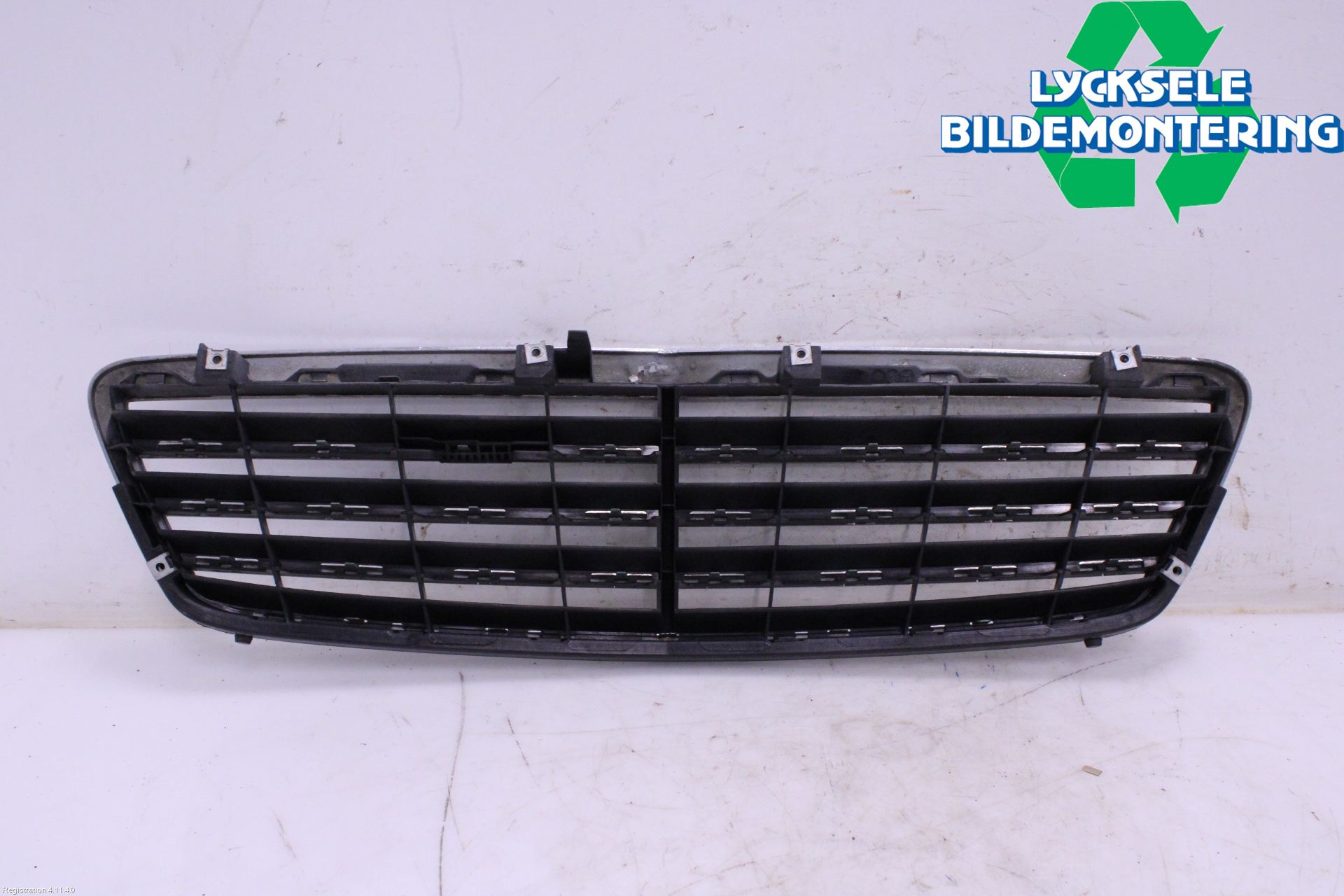 Mercedes-Benz MB C (203) 00-07 Grill Komp