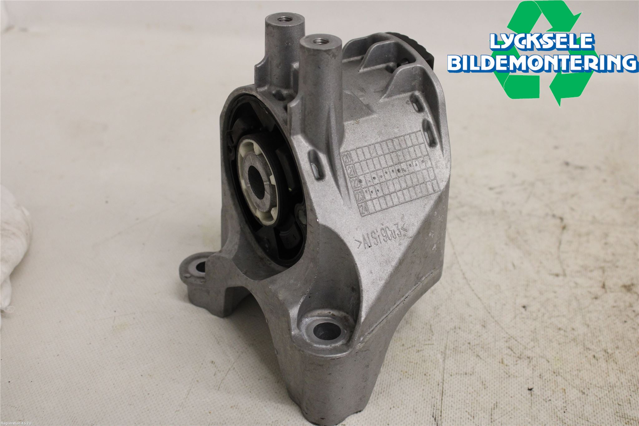 BMW 4/i4 G26 GRAN COUPÉ 21- Motorfäste