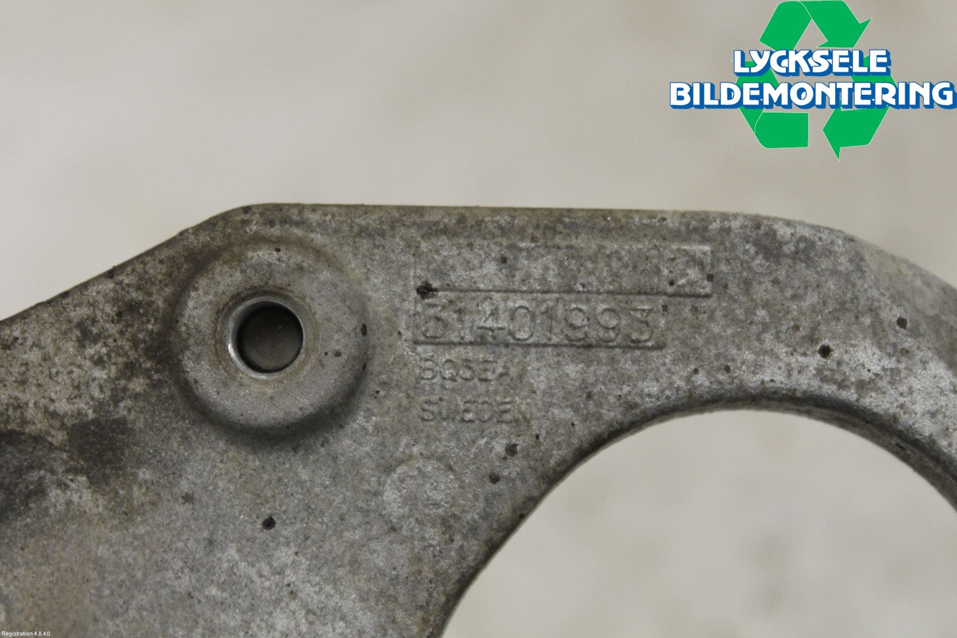 Volvo V90 17->> Mellanaxel Stödlager