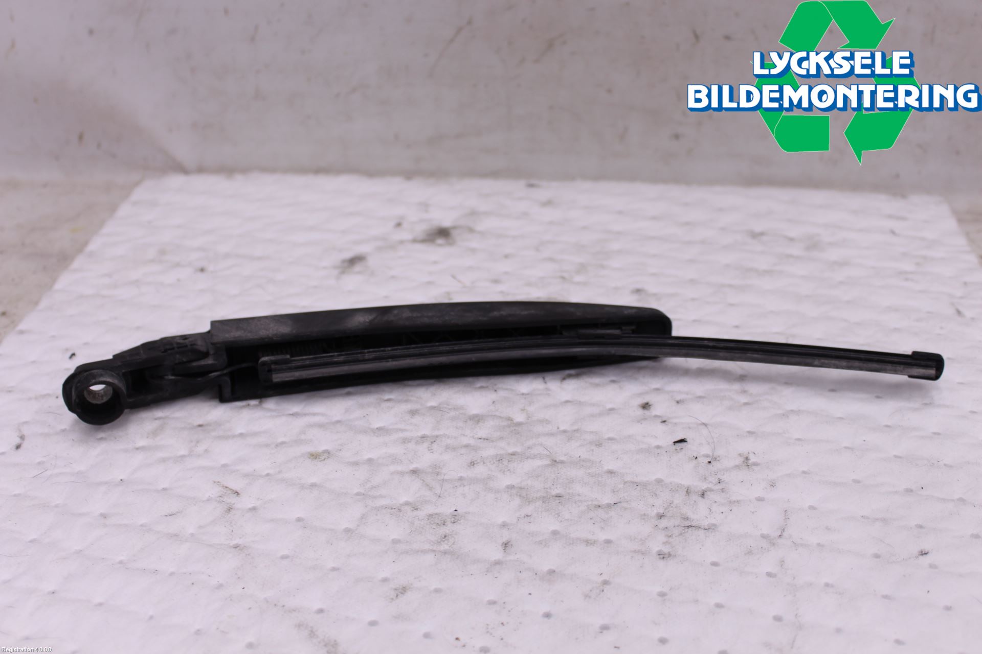 Ford FOCUS 19- Torkararm-Bakruta