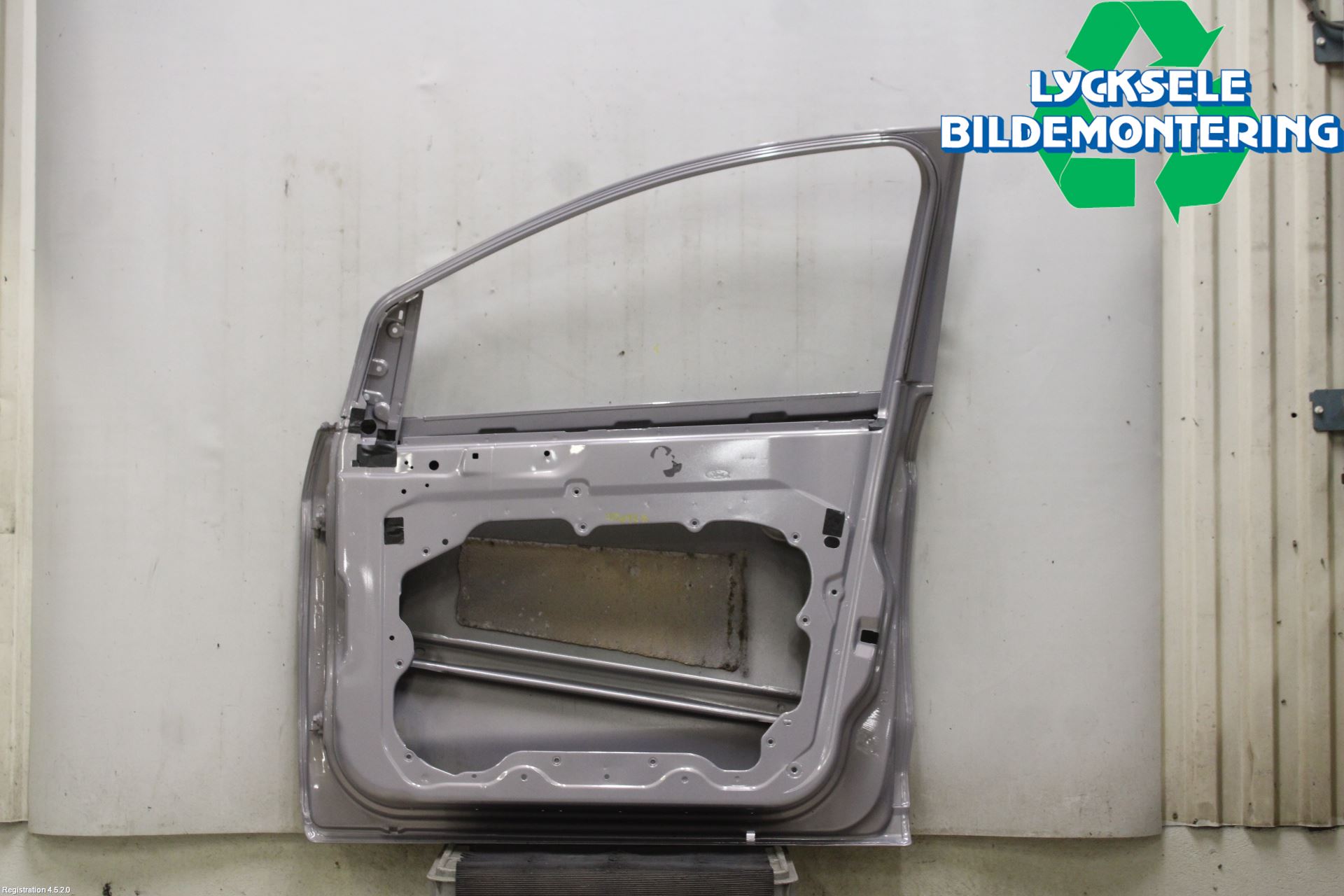 Ford KUGA 08-12 Dörr Fram Höger