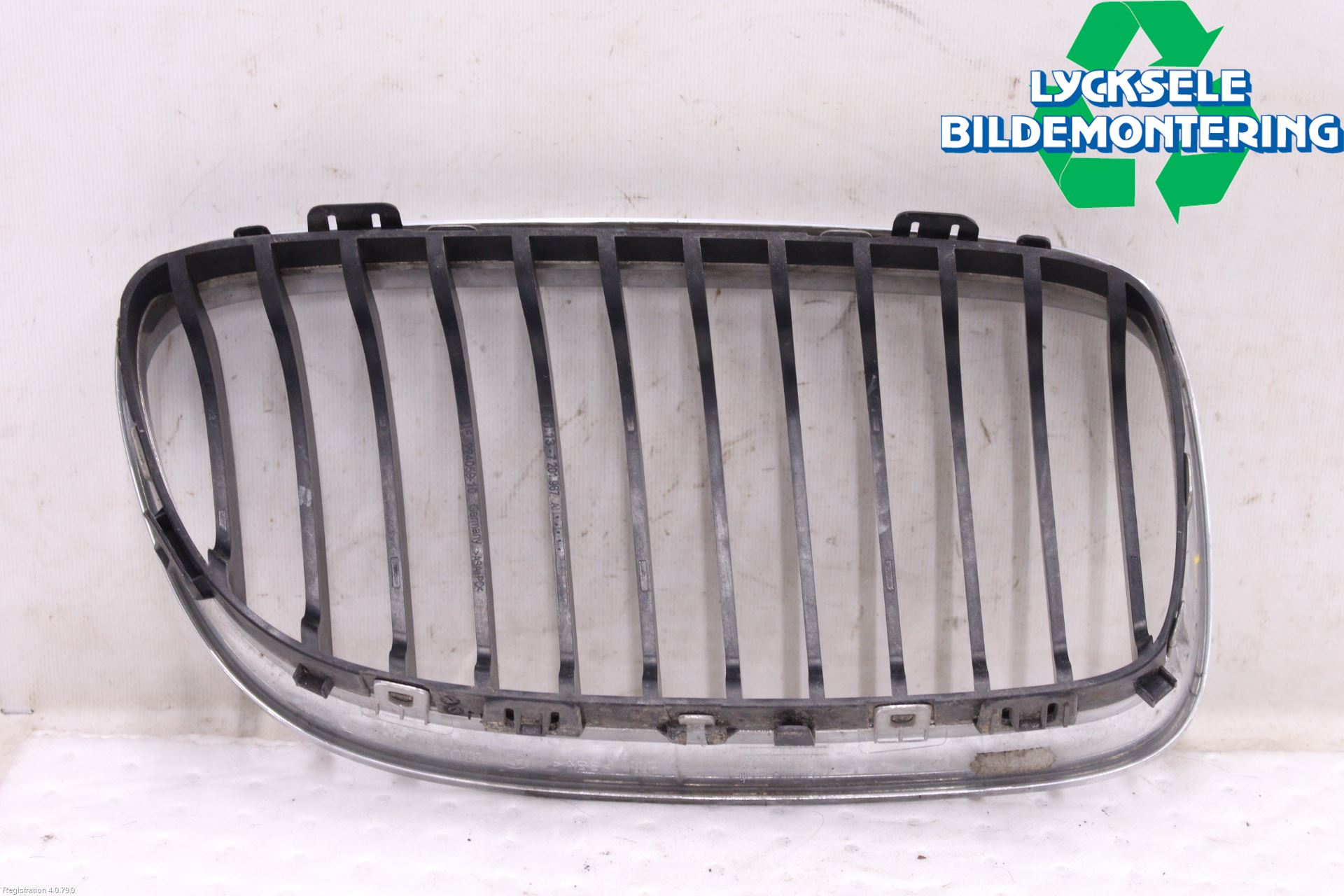 BMW 3 E90/91 SED/TOU 05-12 Grilldel Vänster