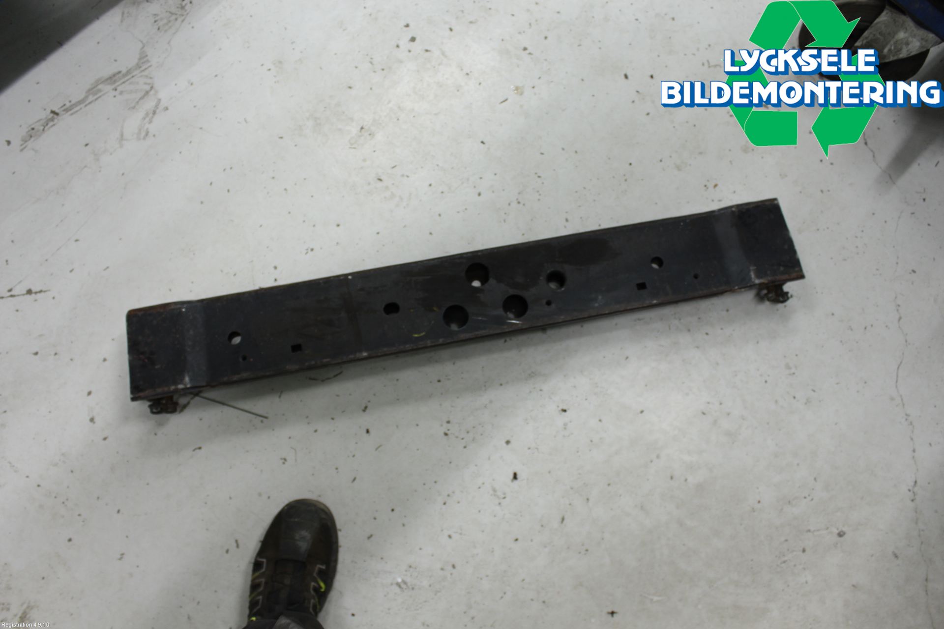 Nissan NAVARA 05-16 Växellådsbalk