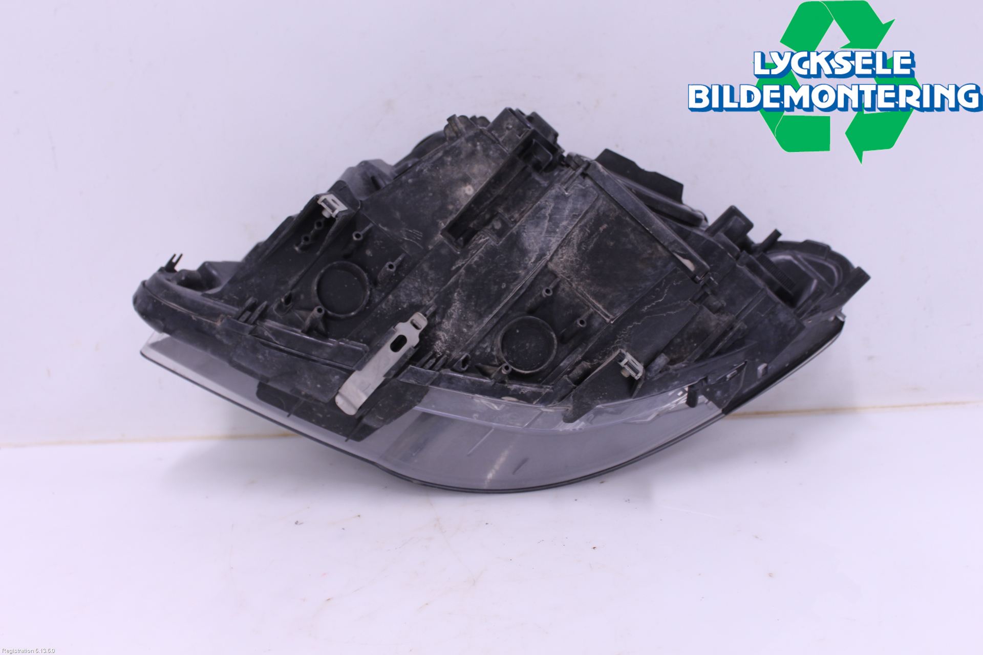 BMW 5 F10/F11/F18 09-17 Strålkastare Höger
