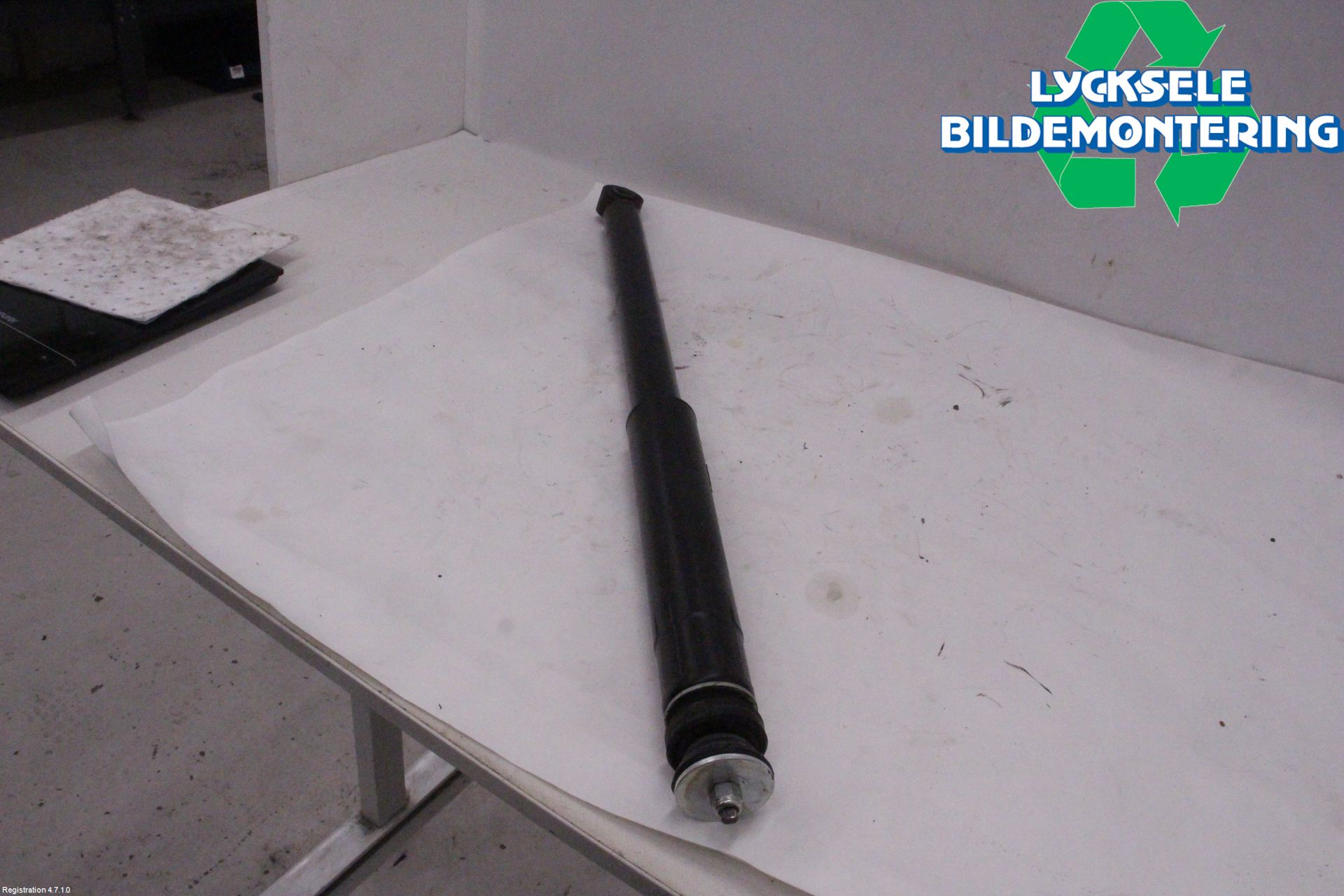 Suzuki VITARA 15- Stötdämpare Bak