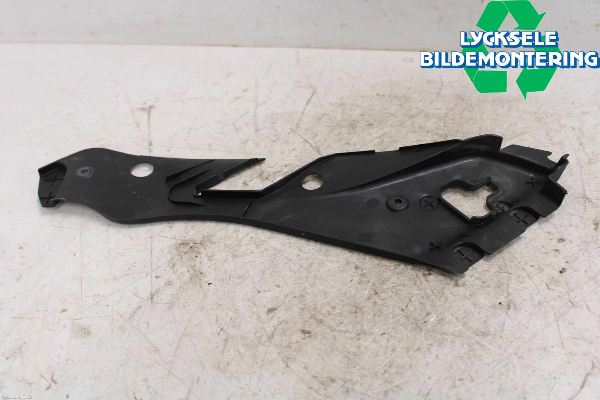 Mercedes-Benz MB C-KLASS (W204) 07-15 Täckplast Front