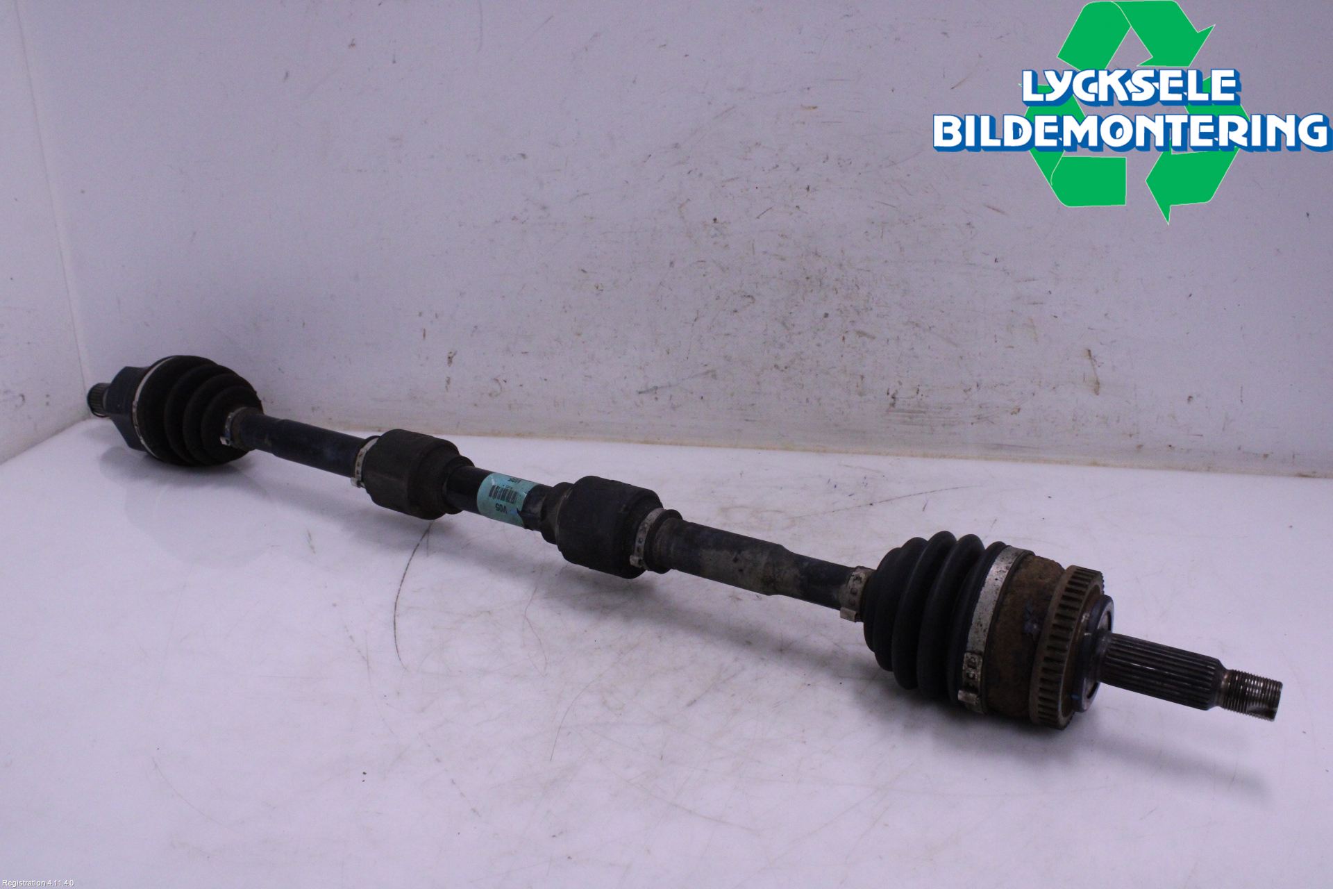 Hyundai i40 08-15 Drivaxel Fram Höger