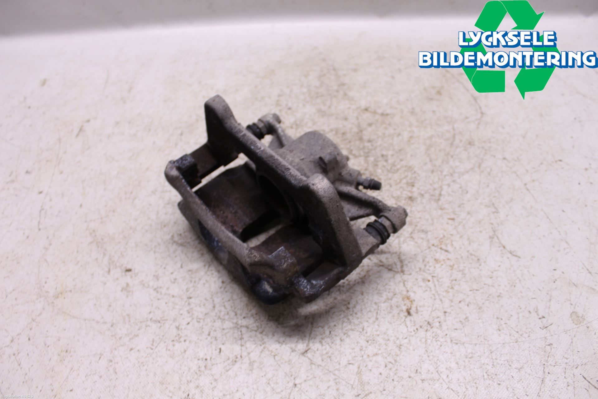 Volkswagen VW PASSAT 15-19 Bromsok Fram Höger