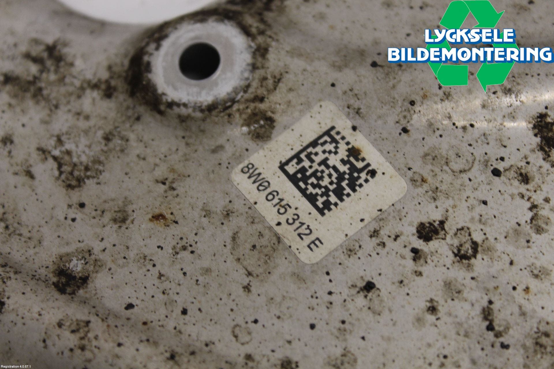 Audi A6 F2/C8 19- Bromssköld Fram