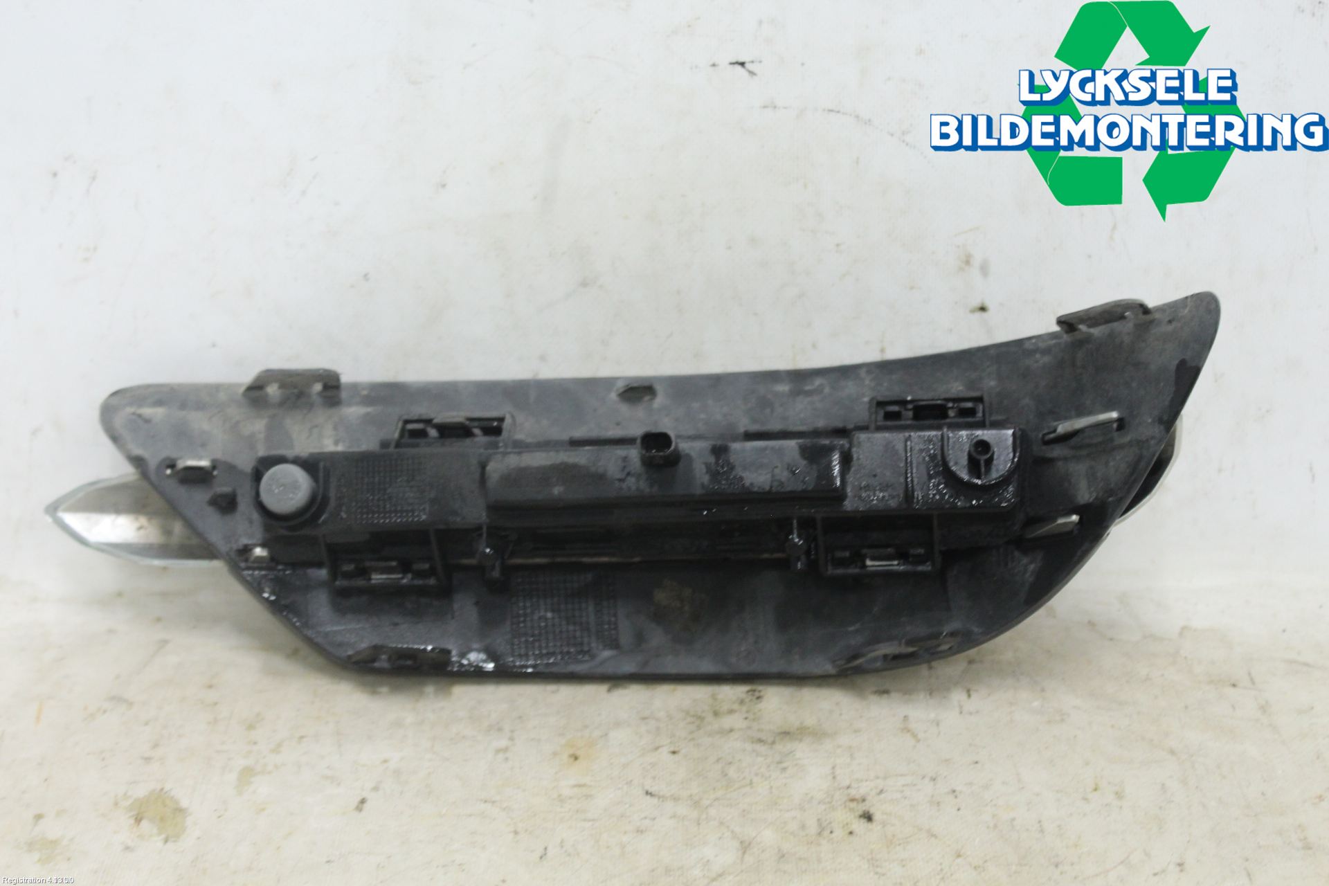 Mercedes-Benz MB C-KLASS (W204) 07-15 Dimljus-Varselljus Fram