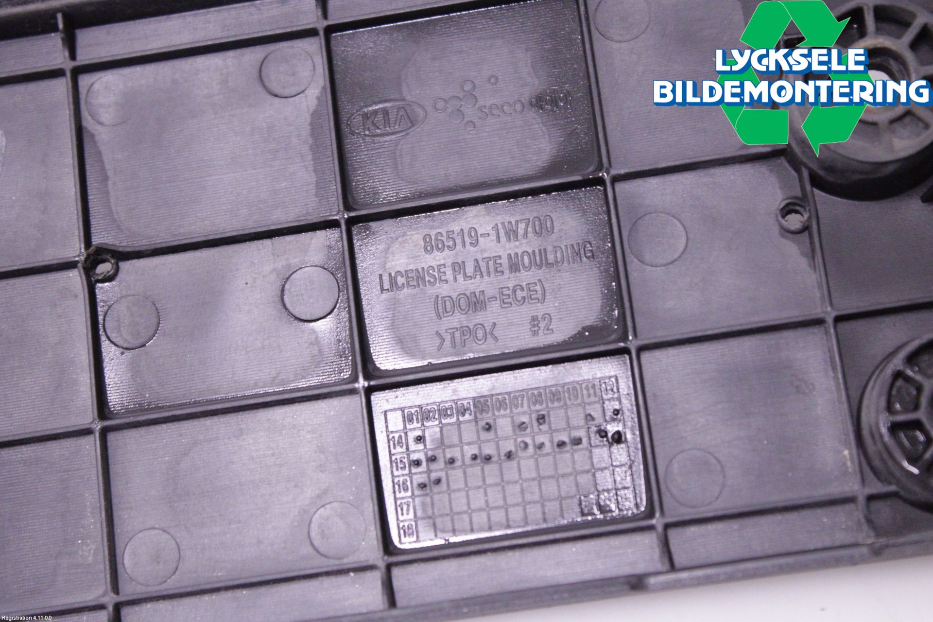 Kia RIO 12-16 Skylthållare