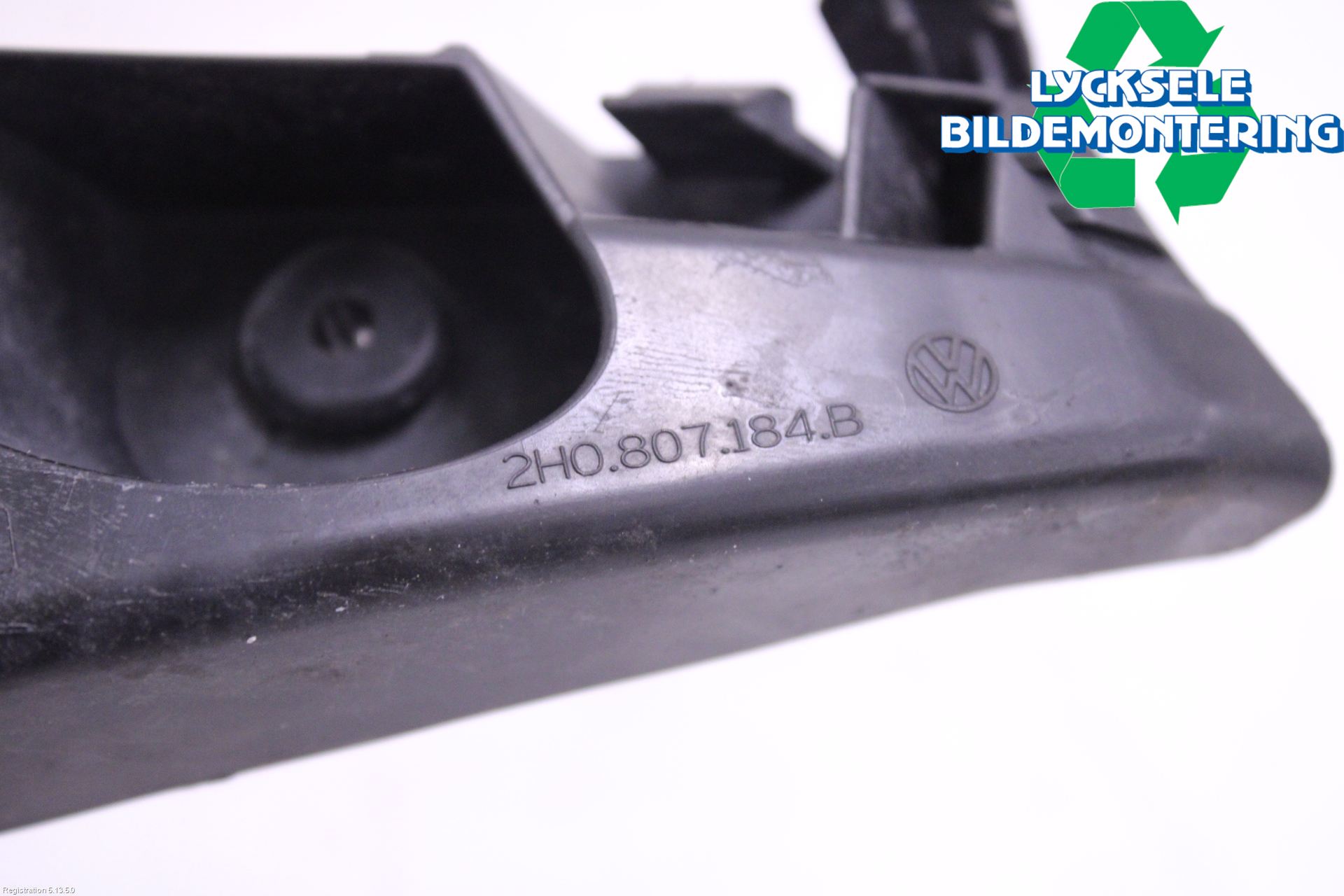 Volkswagen VW AMAROK 2H 10-22 Stötfångarfäste Fram Hö