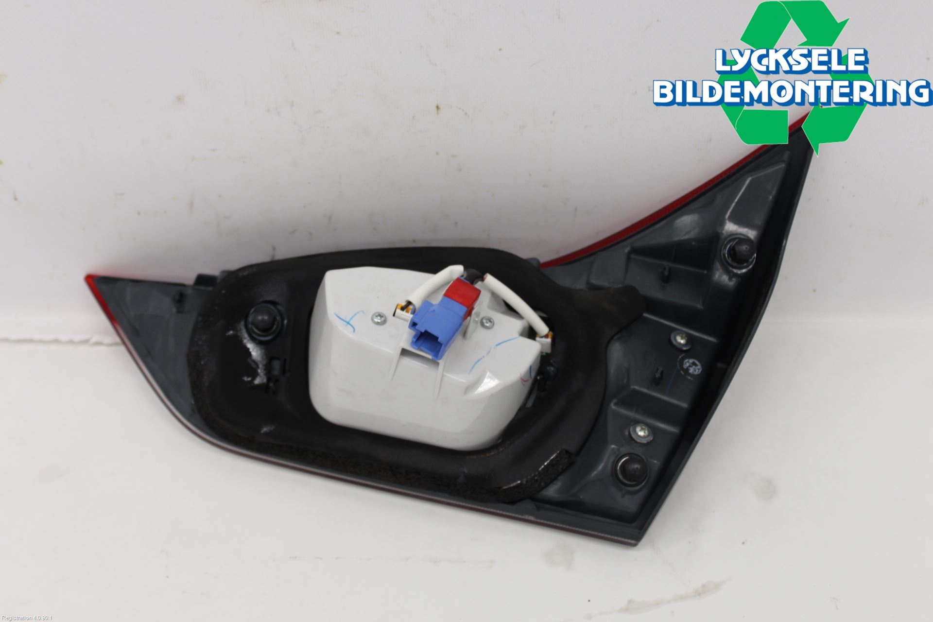 Toyota AURIS 13-19 Bakljus Lucka Vä