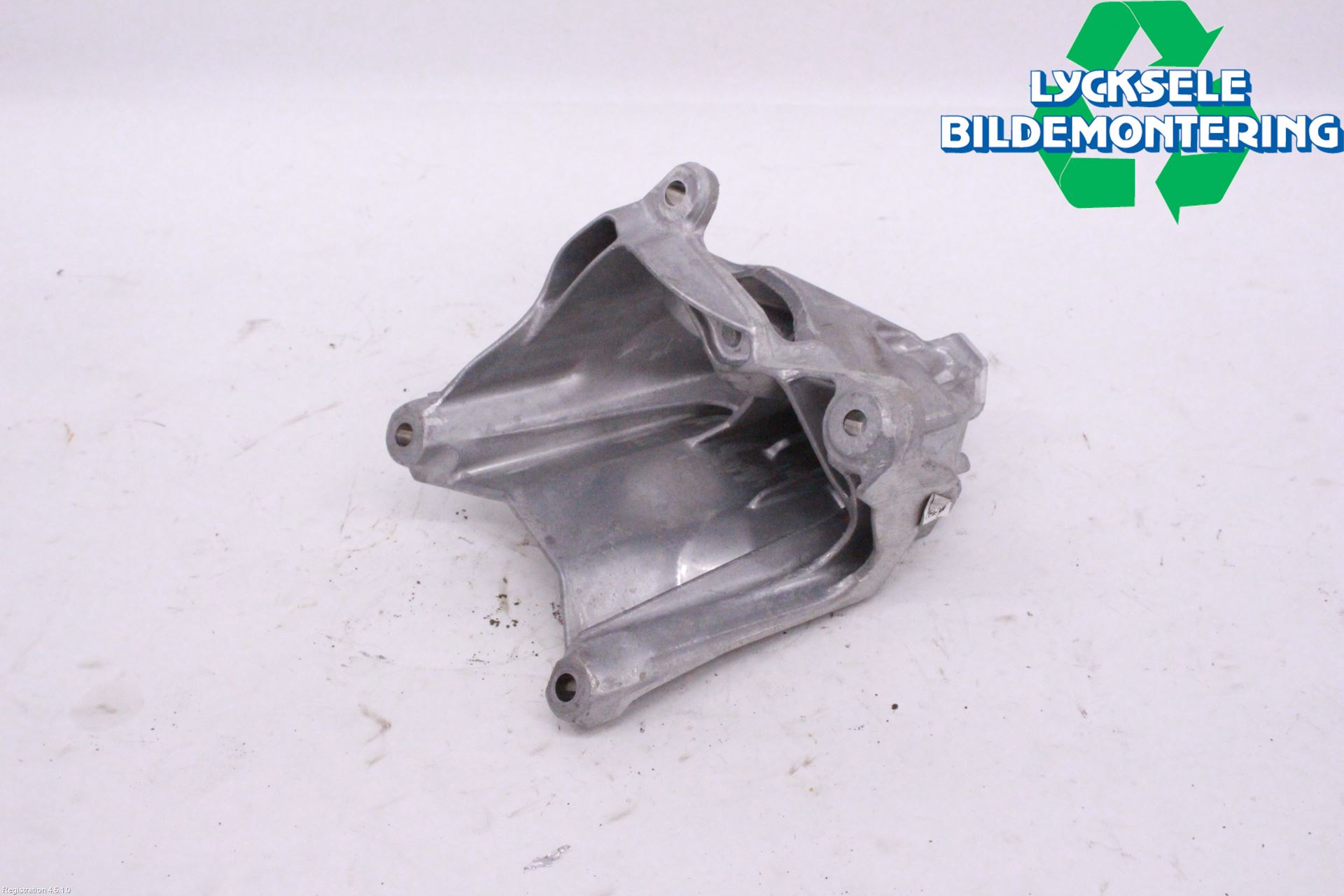 Audi A4/S4 B9 20- Motorfäste