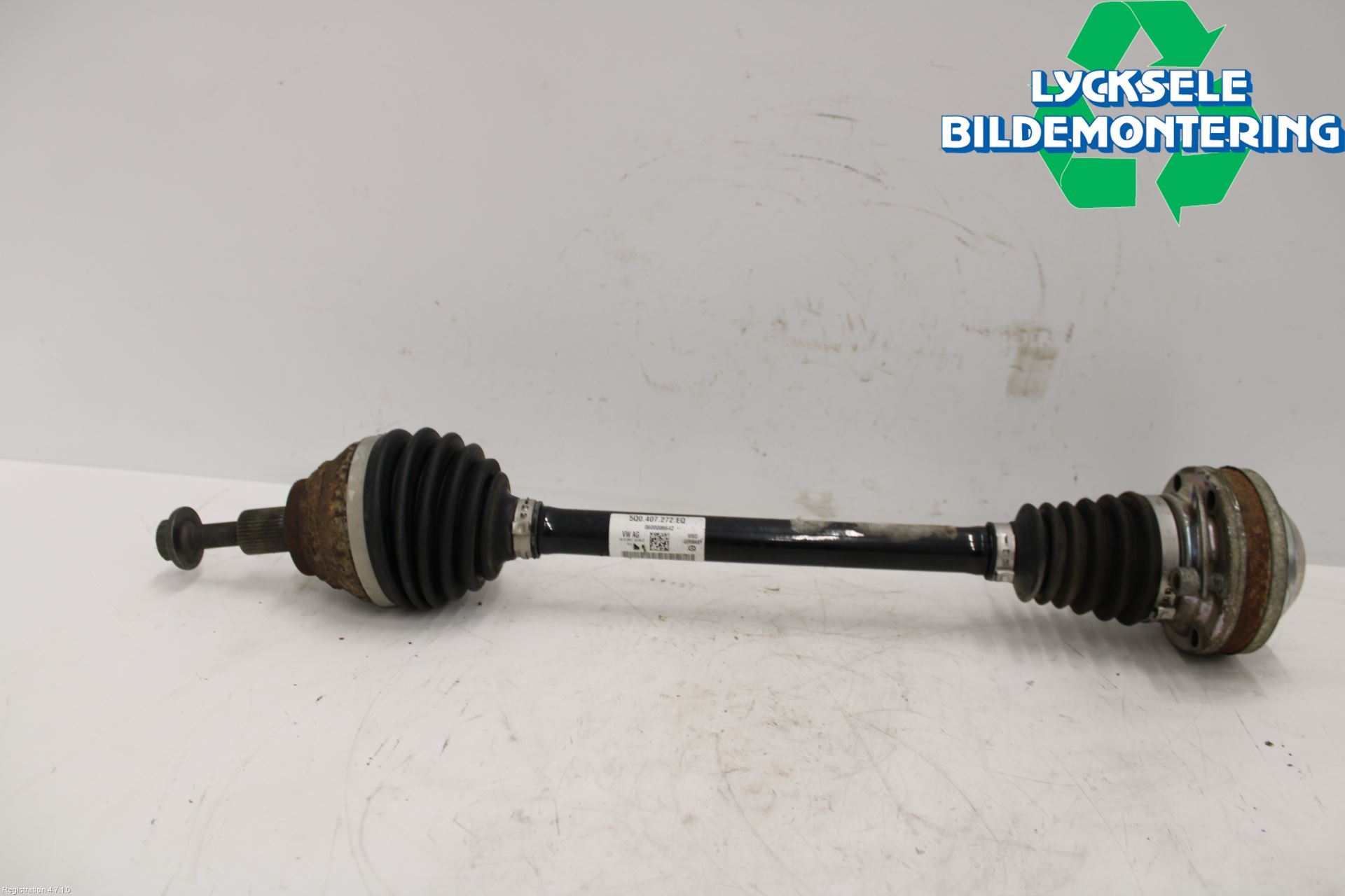 Volkswagen VW T-ROC 18- Drivaxel Fram Höger