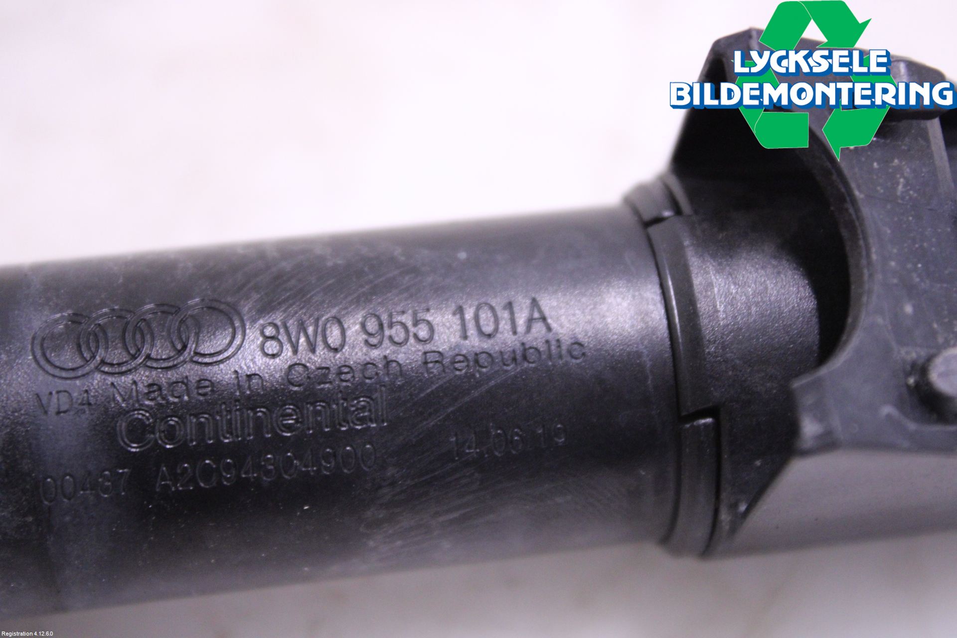 Audi A4/S4 B9 20- Spolarmunstycke Strålkastare