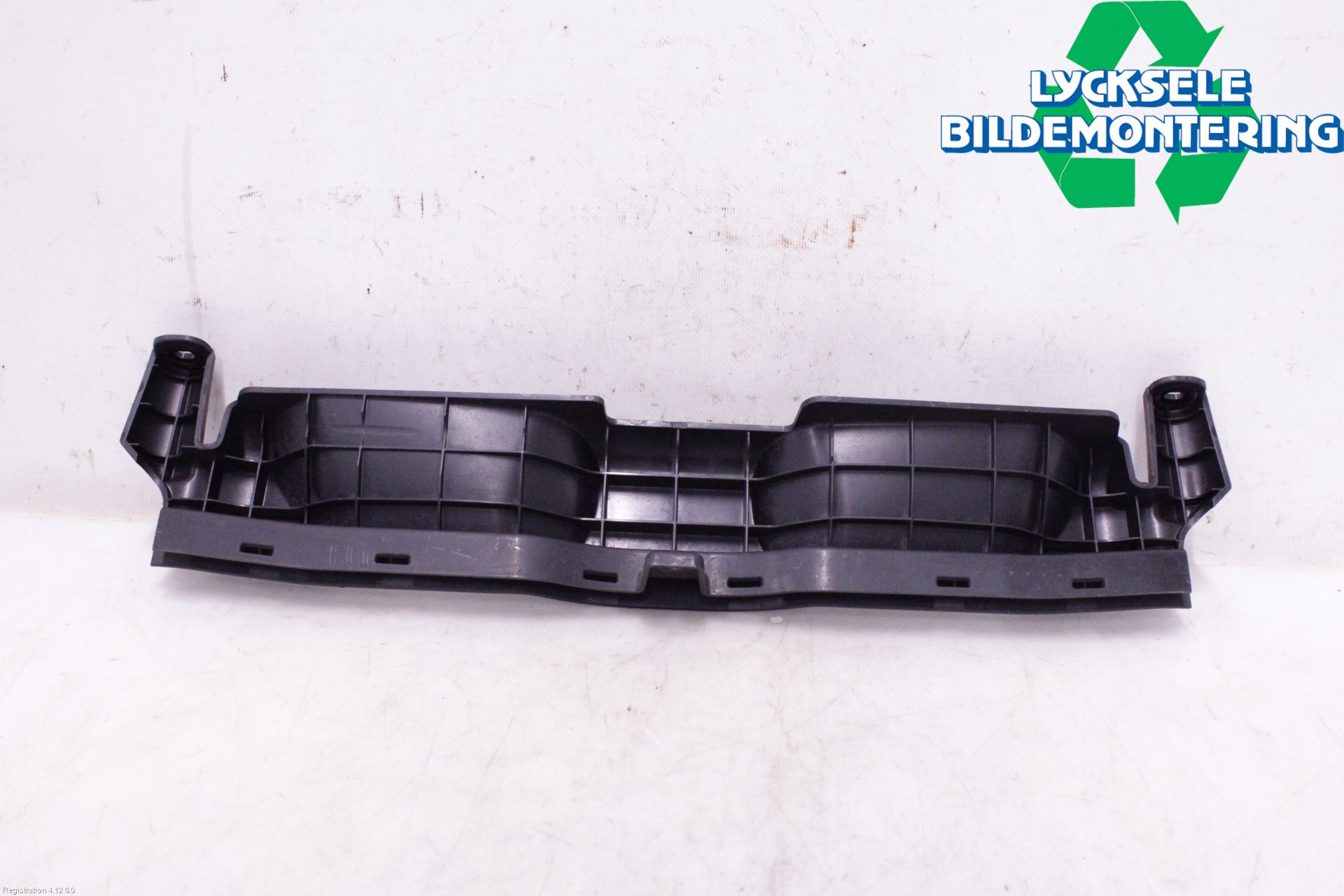 Mercedes-Benz MB GLC-KLASS (X253/C253) 15-22 Stötfångardel Bak Mitt