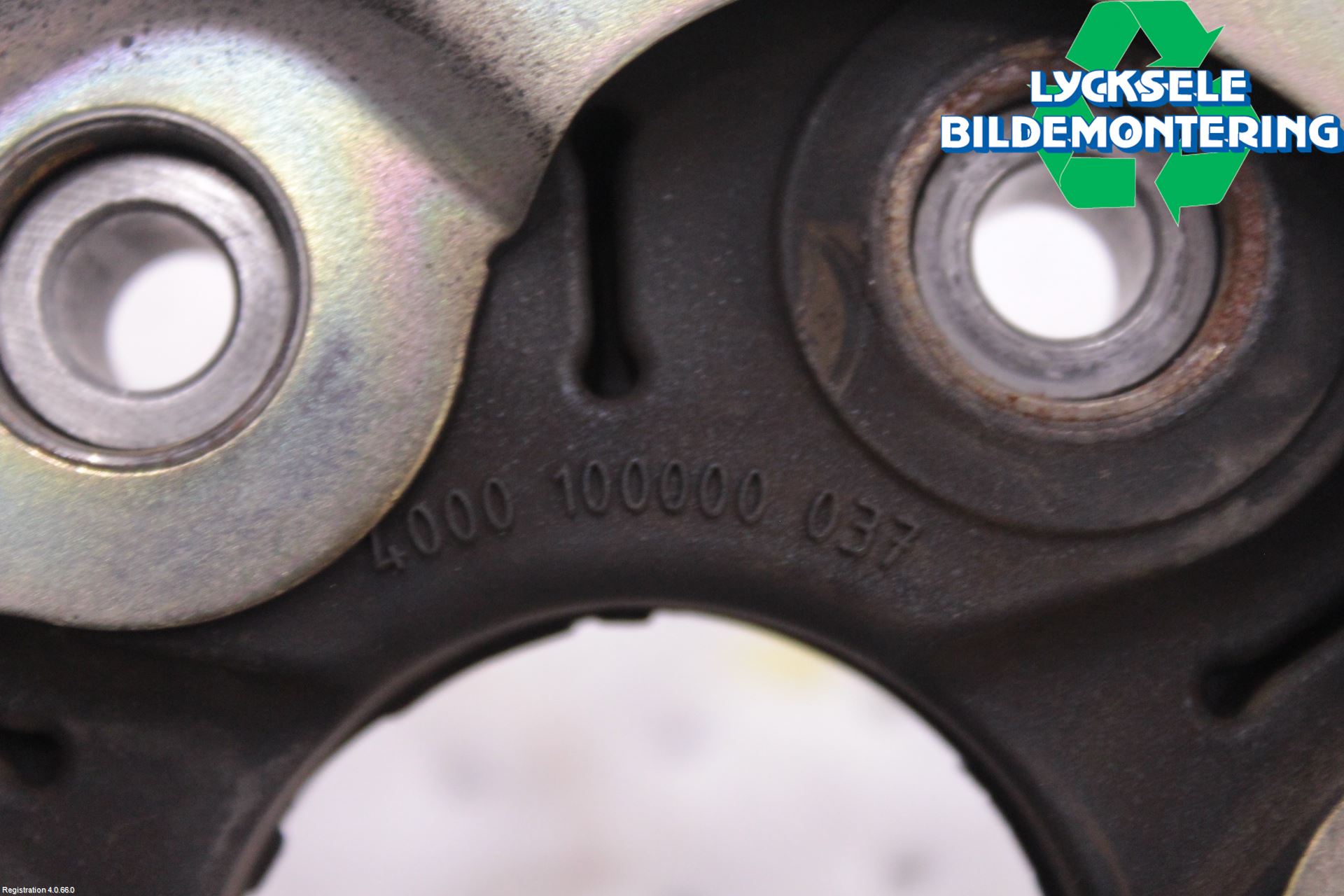 Skoda SUPERB 16-24 Mellanaxel Gummiknut