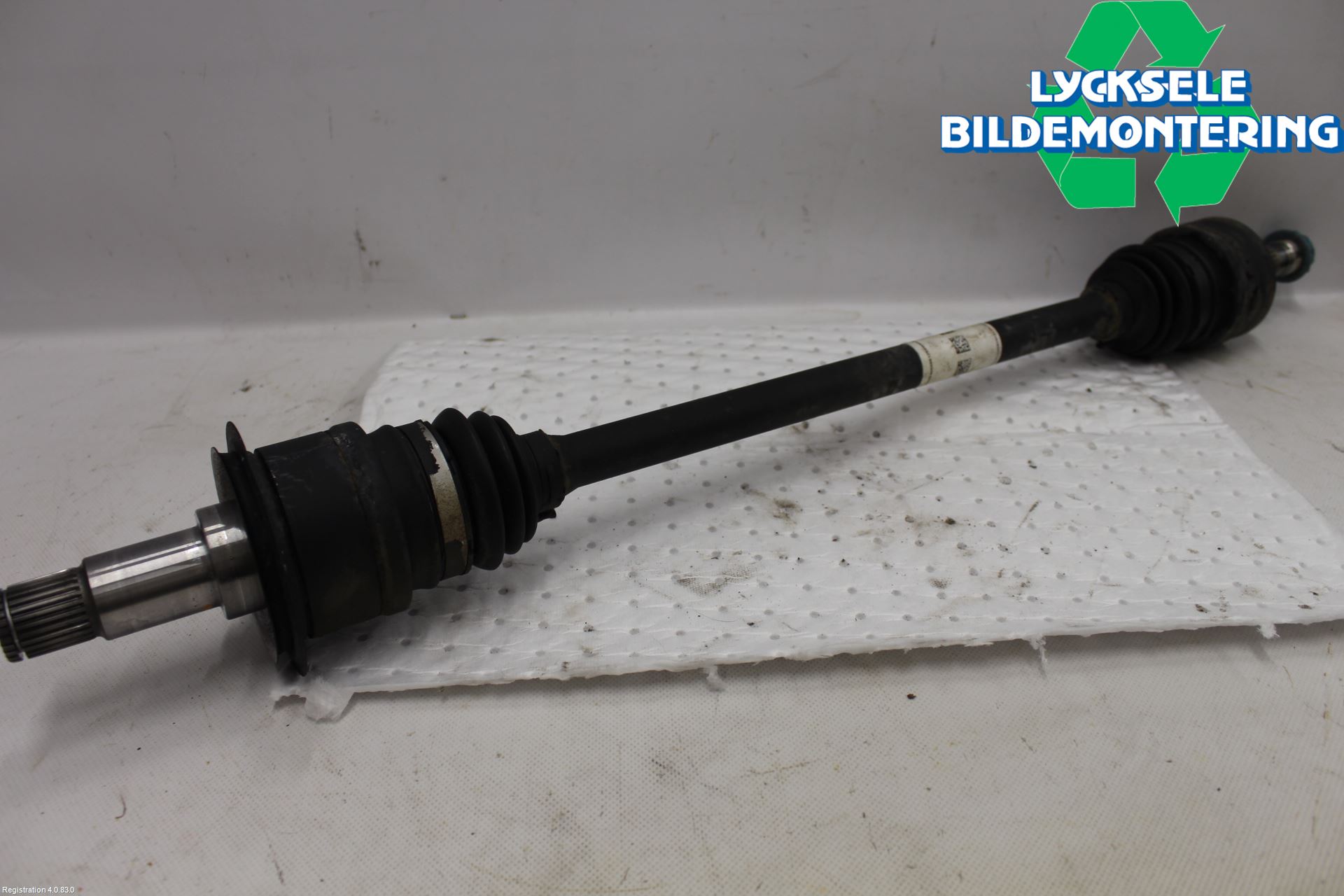 Mercedes-Benz MB E-KLASS (W213) 16-23 Drivaxel Bak Höger
