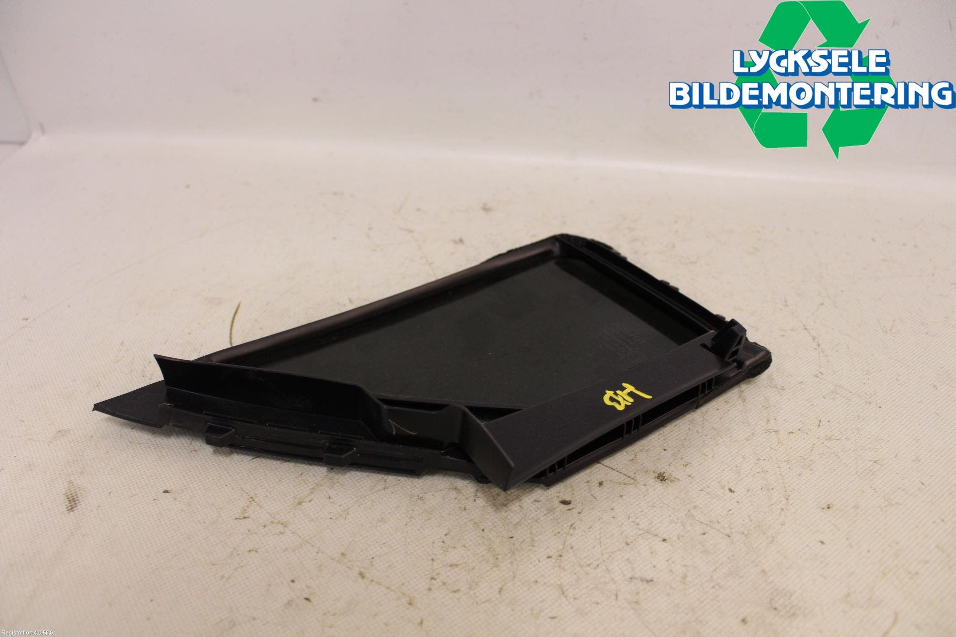 Toyota C-HR 16-23 Dörruta Bak Lilla Hö