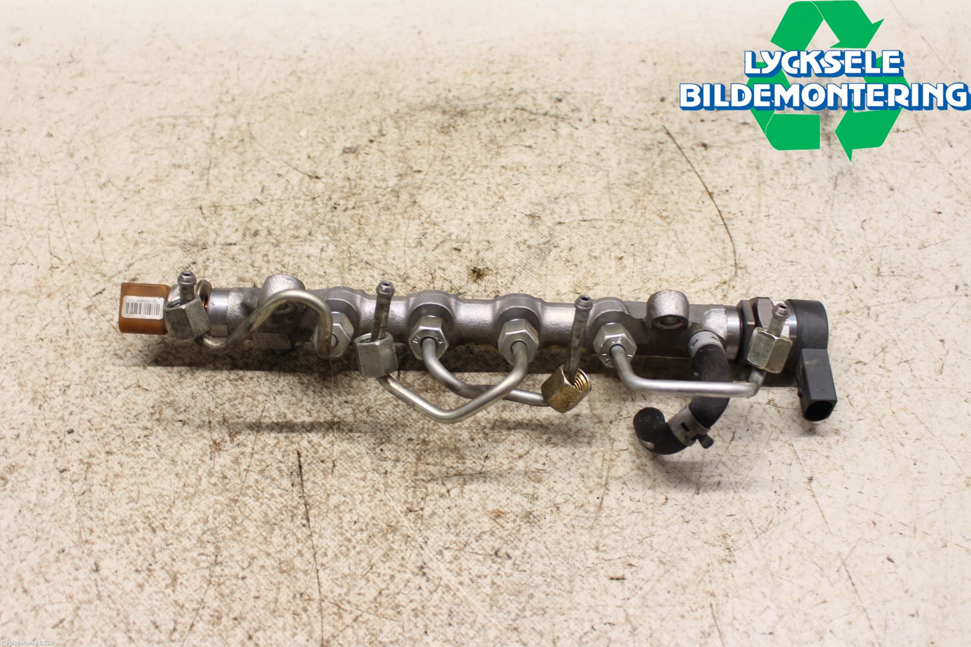 Volkswagen VW PASSAT 11-14 Inj. Fuelrail