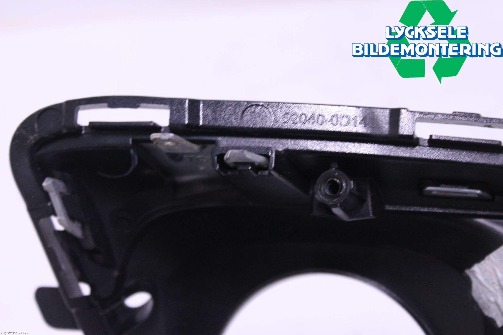Toyota YARIS XP130 15-20 Dimljussarg Fram