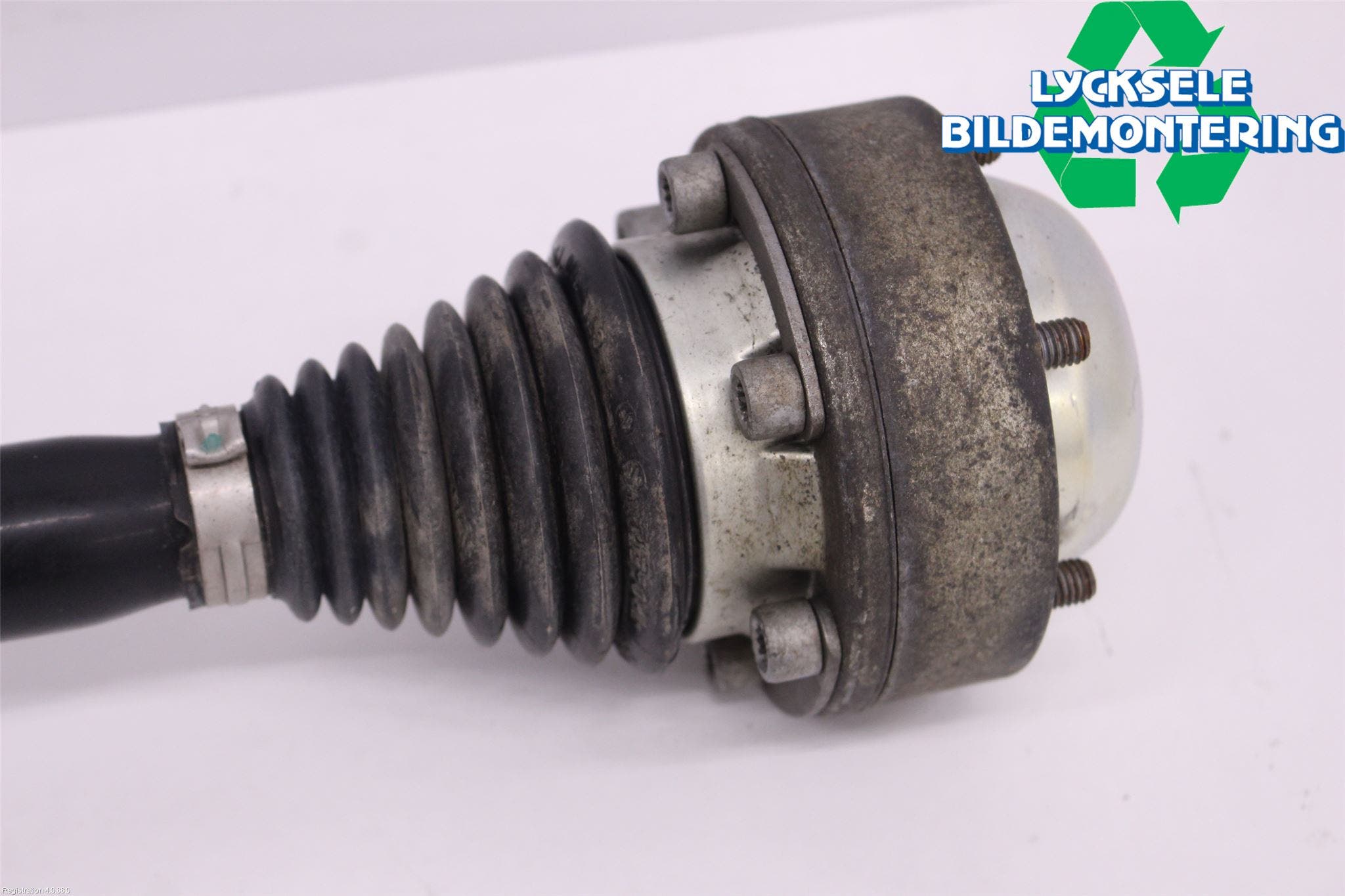 Audi A4 ALLROAD 17- Drivaxel Bak Höger