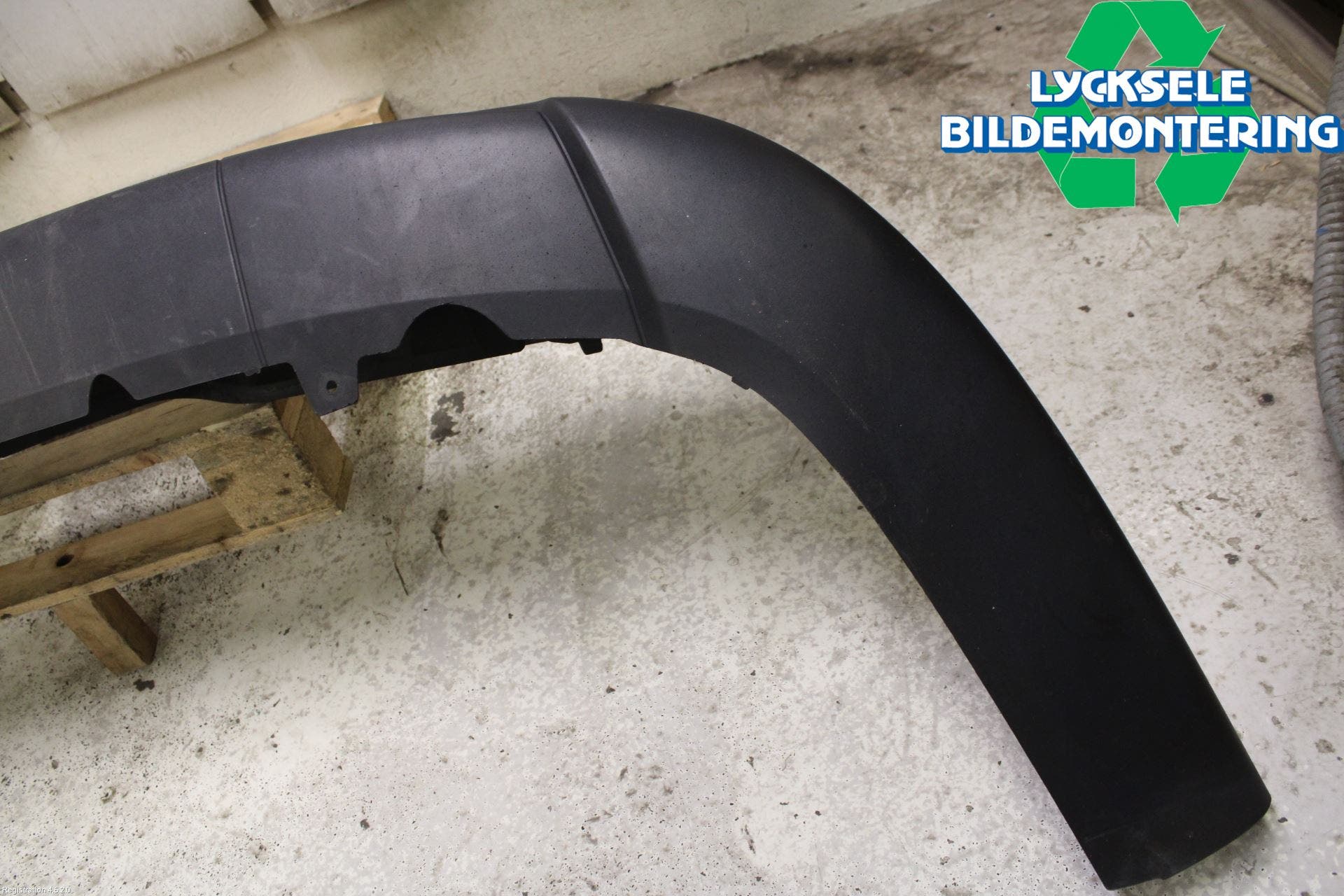 Ford FOCUS 11-14 Stötfångarbeklädnad Bak