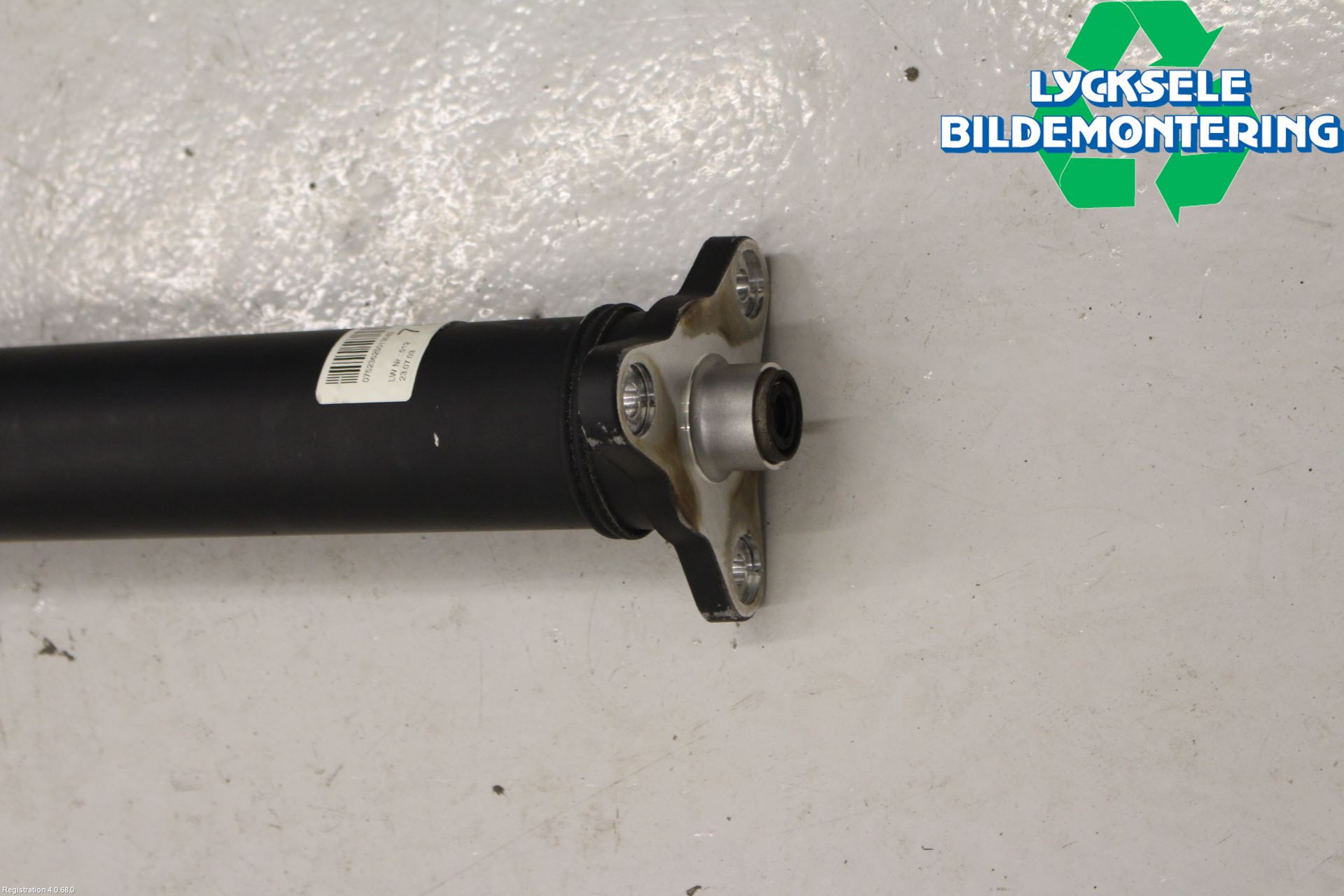 BMW 6 E63/64    02-10 Mellanaxel Komp