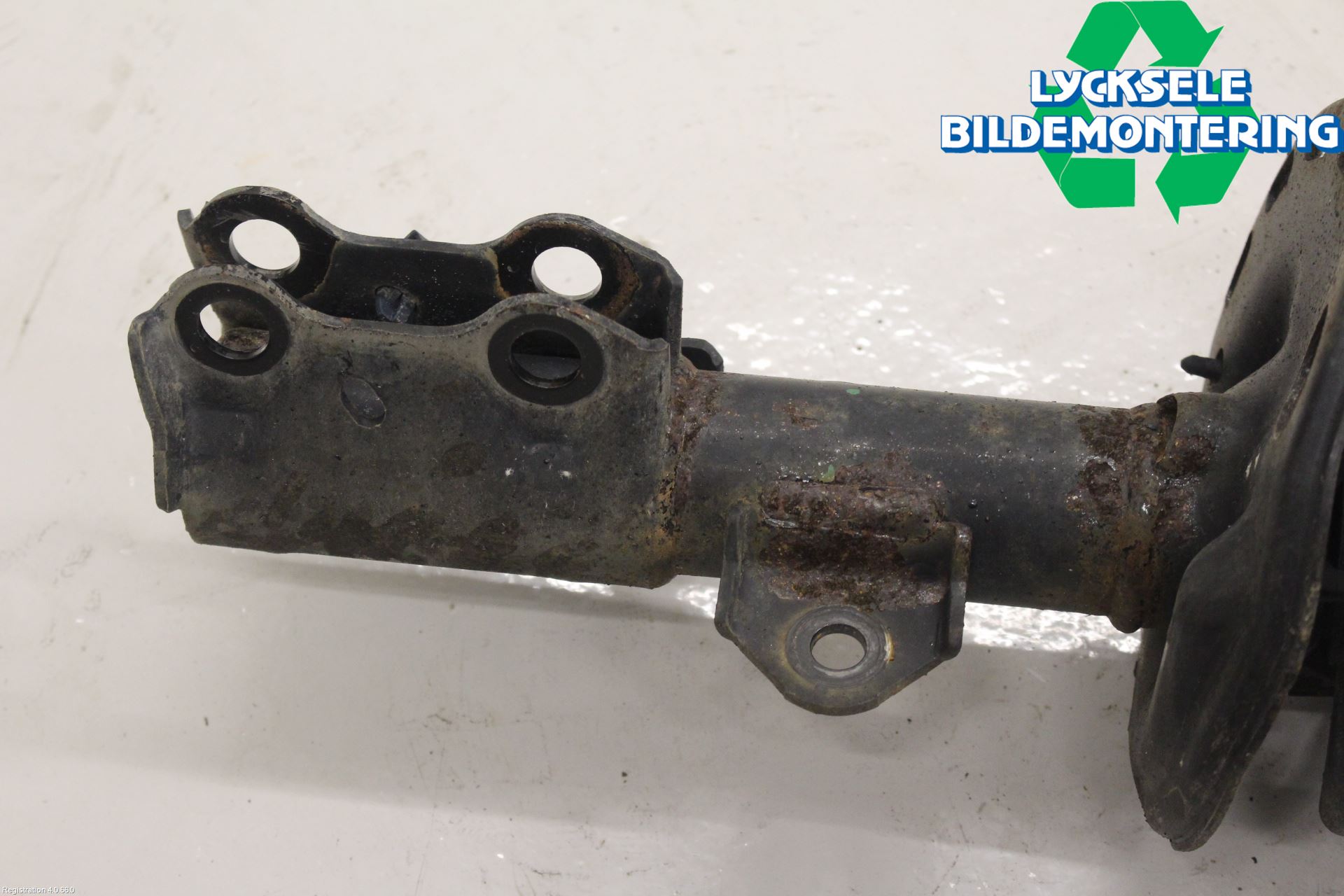 Toyota AURIS 13-19 Fjäderben Fram Höger