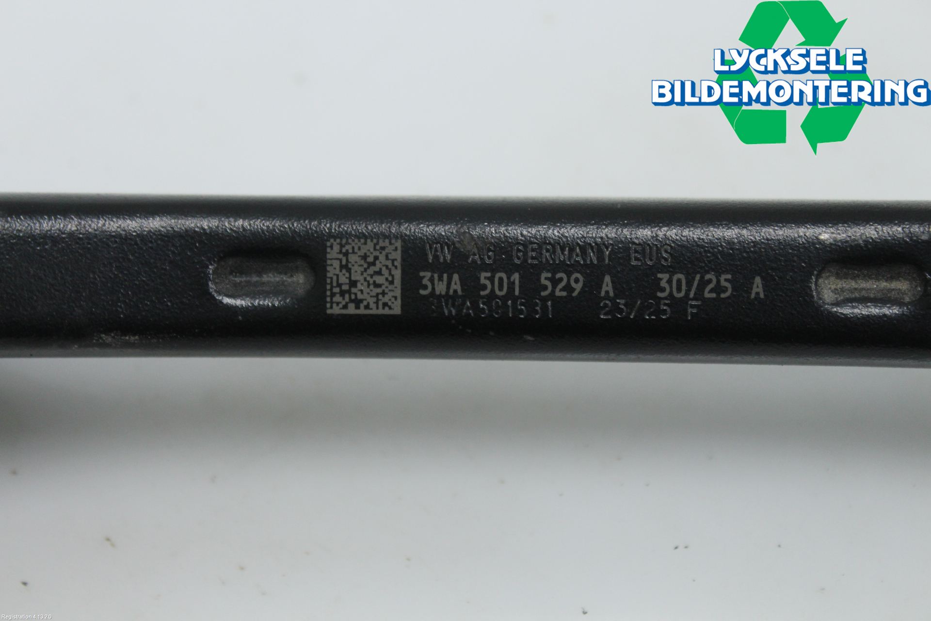 Volkswagen VW PASSAT 24- Bärarm Bak Höger