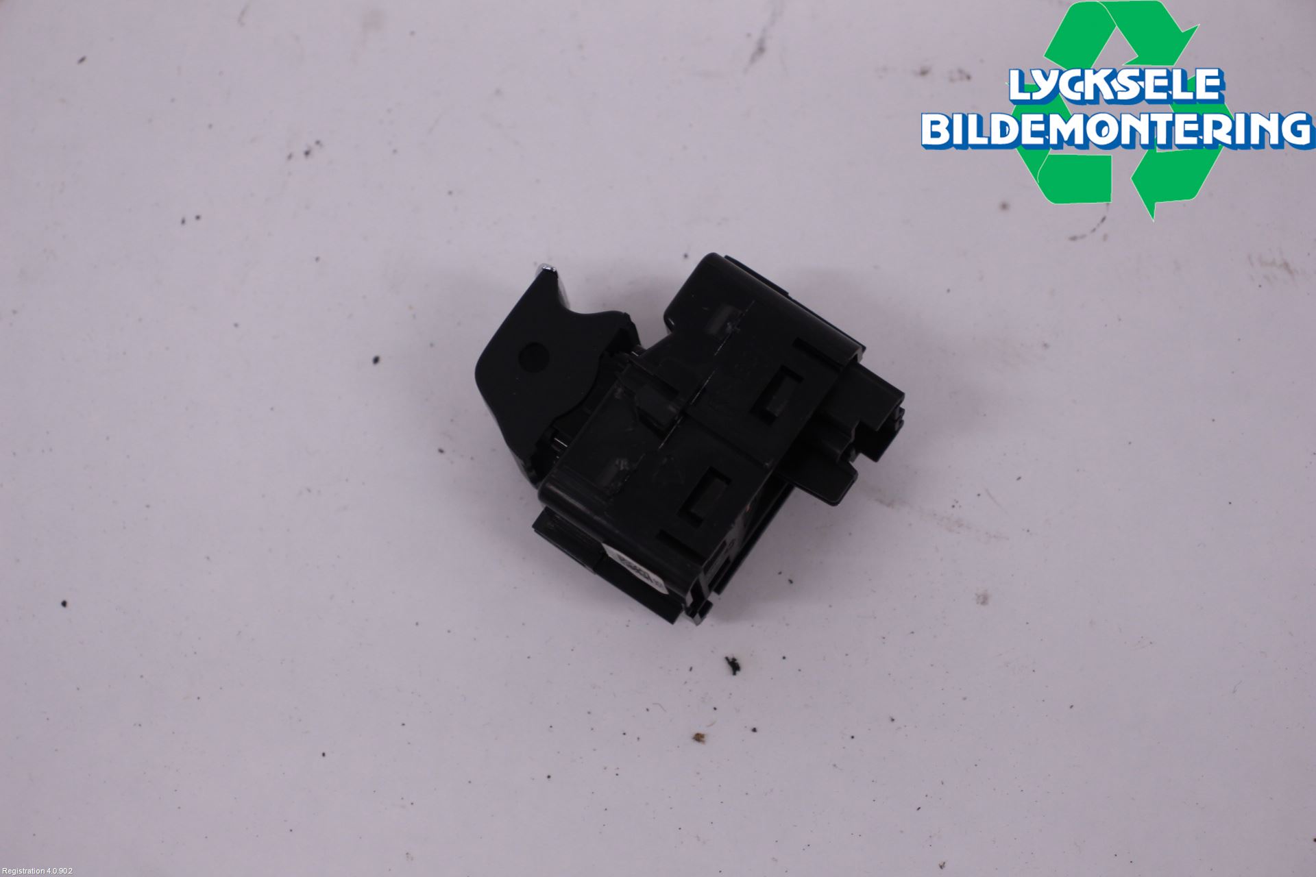 Ford KUGA/KUGA PHEZ/FHEV 20- Strömställare Elhiss