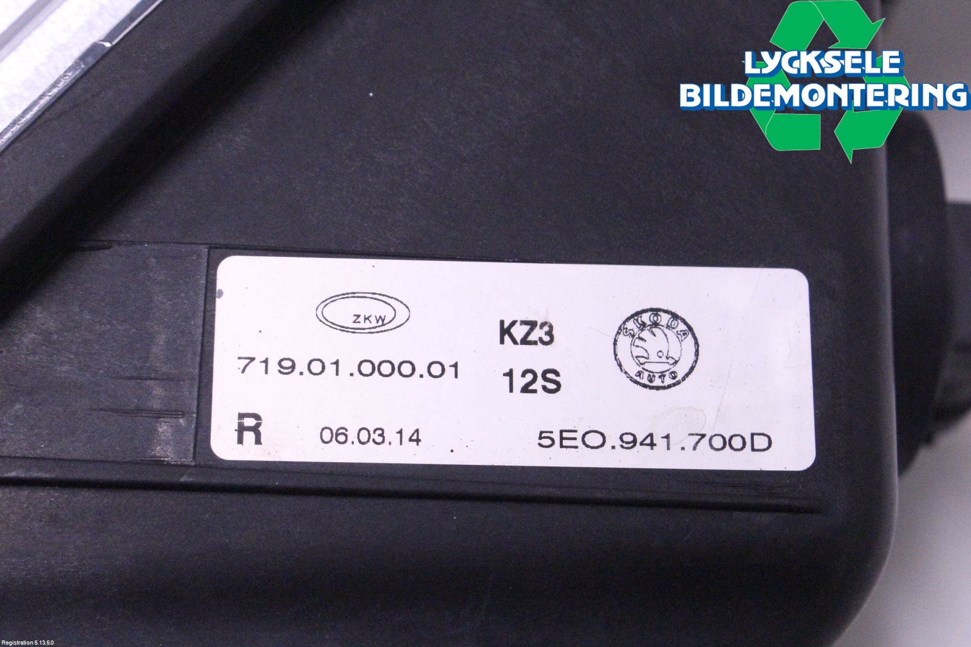 Skoda OCTAVIA (5E) 13-20 Dimljus-Varselljus Fram