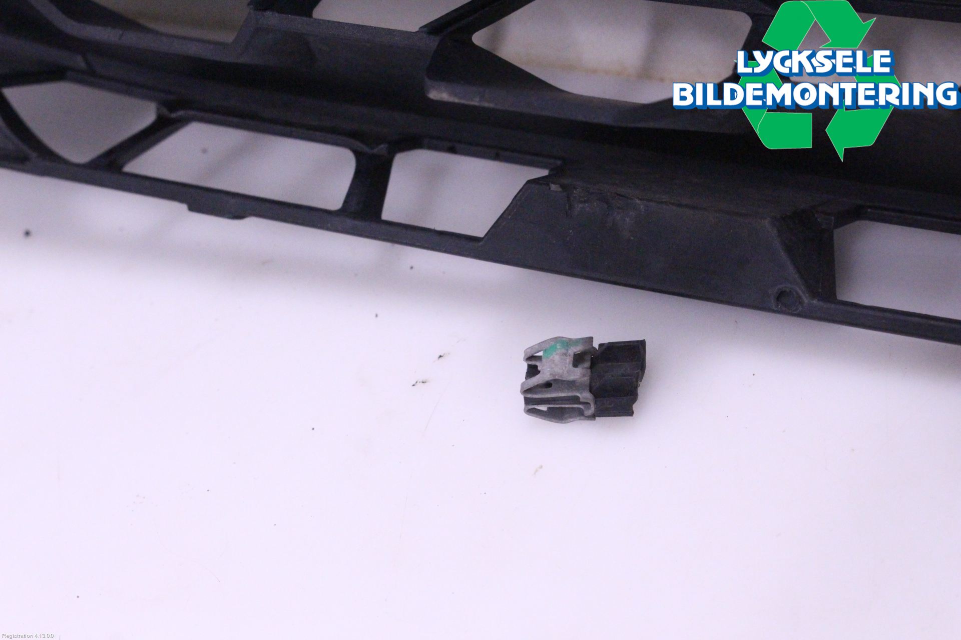 Iveco DAILY 14->> Grill Komp