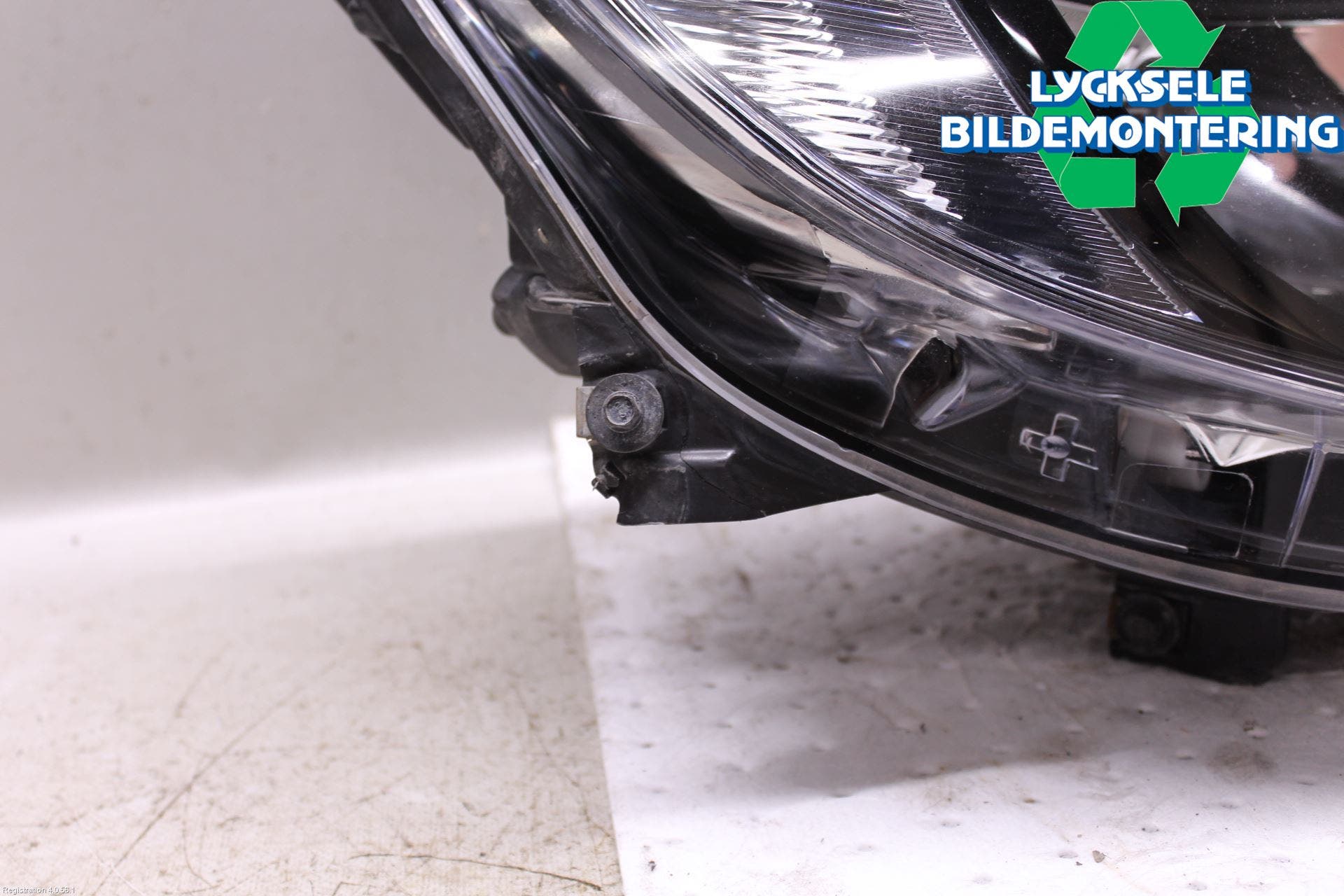 Opel ASTRA J 10-15 Strålkastare Höger