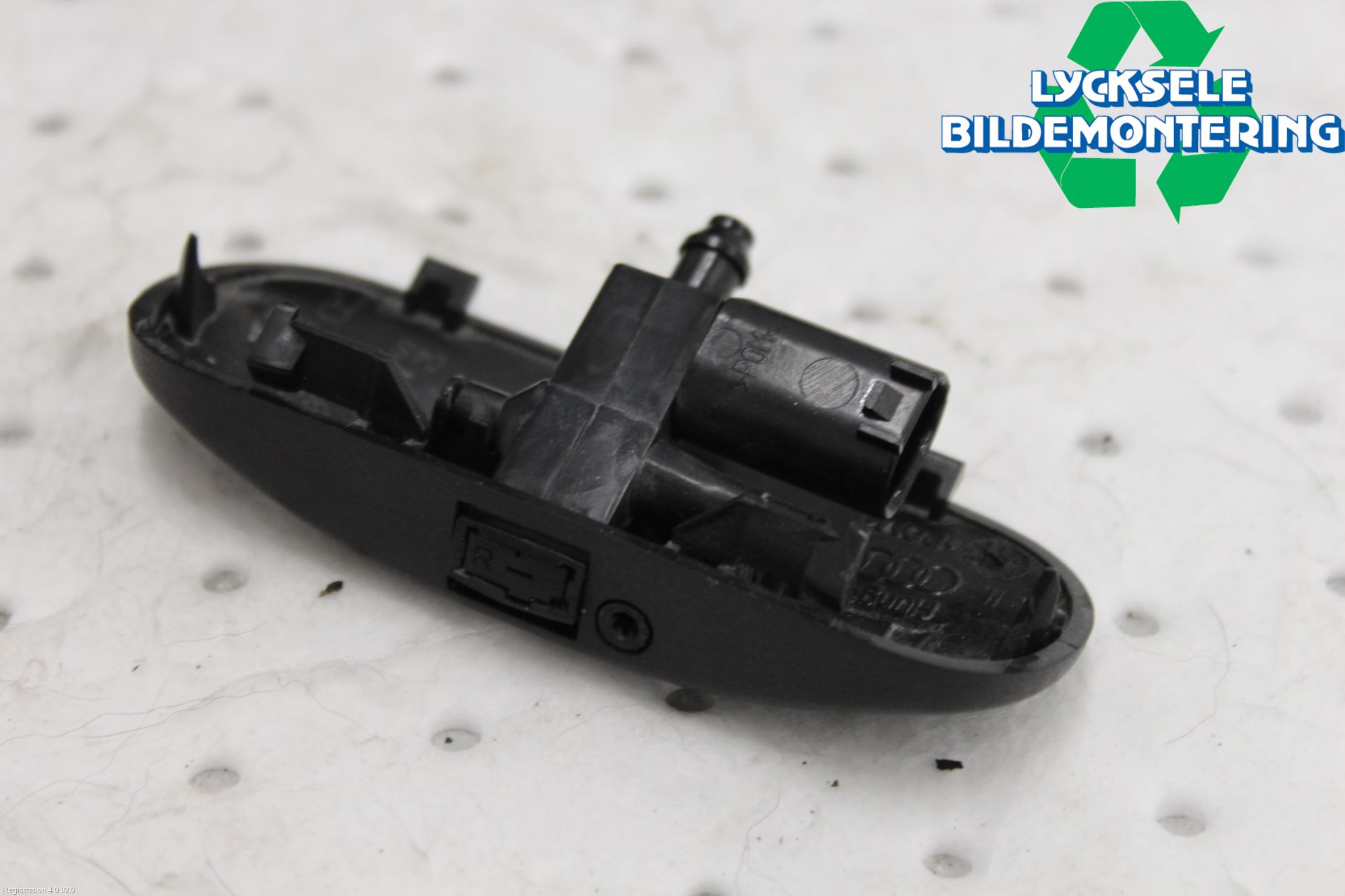 Audi Q5/SQ5 17- Spolarmunstycke Rutor