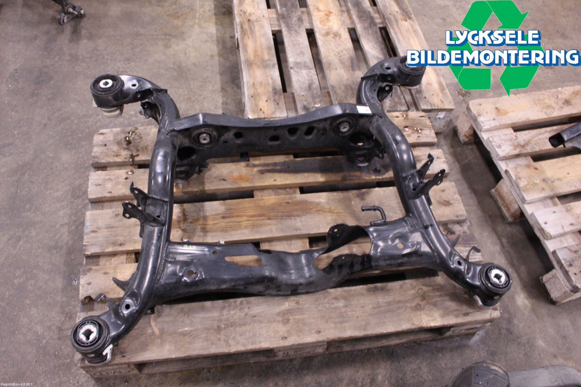 Audi A6 F2/C8 19- Bakaxelbalk