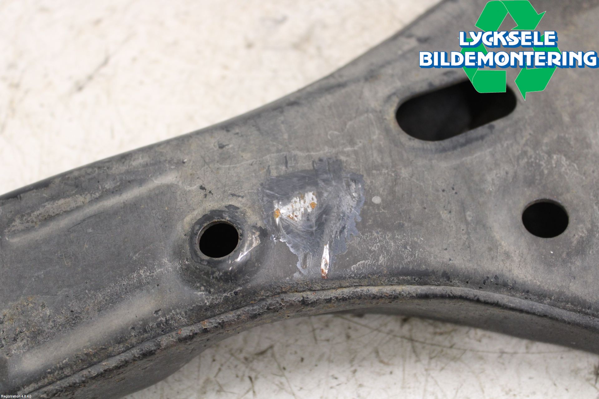 Subaru OUTBACK 15-20 Bärarm Fram Undre Vä