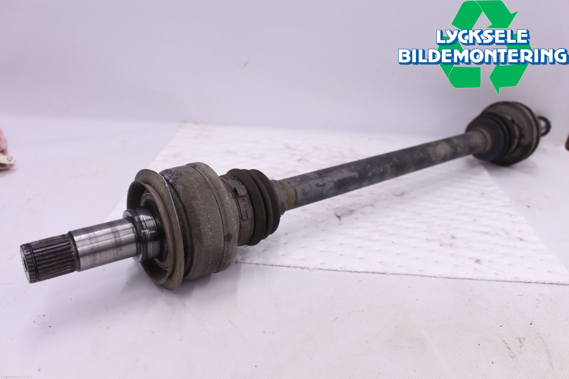 Mercedes-Benz MB E-KLASS (W213) 16-23 Drivaxel Bak Höger