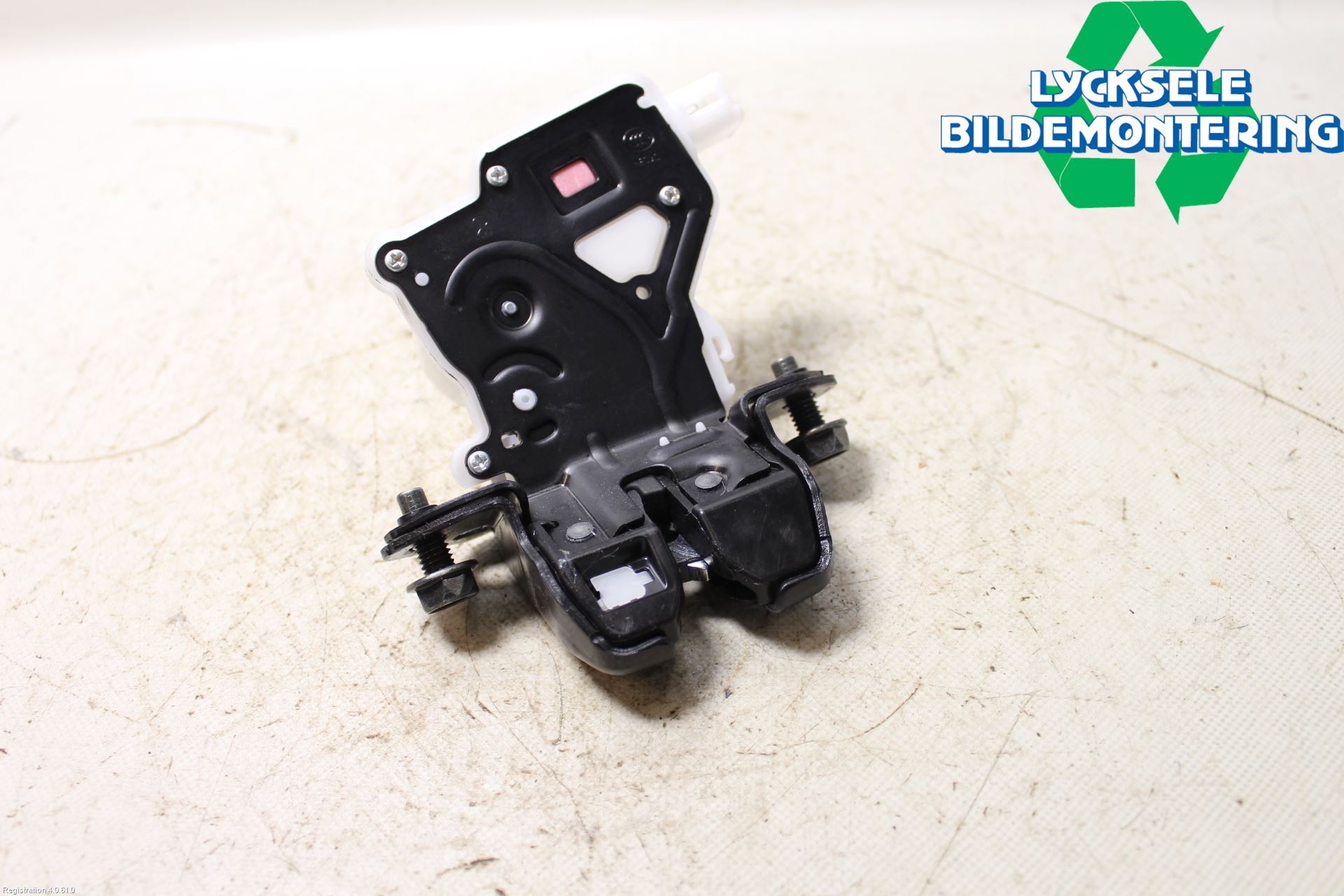 Nissan LEAF 18- Låskista Baklucka