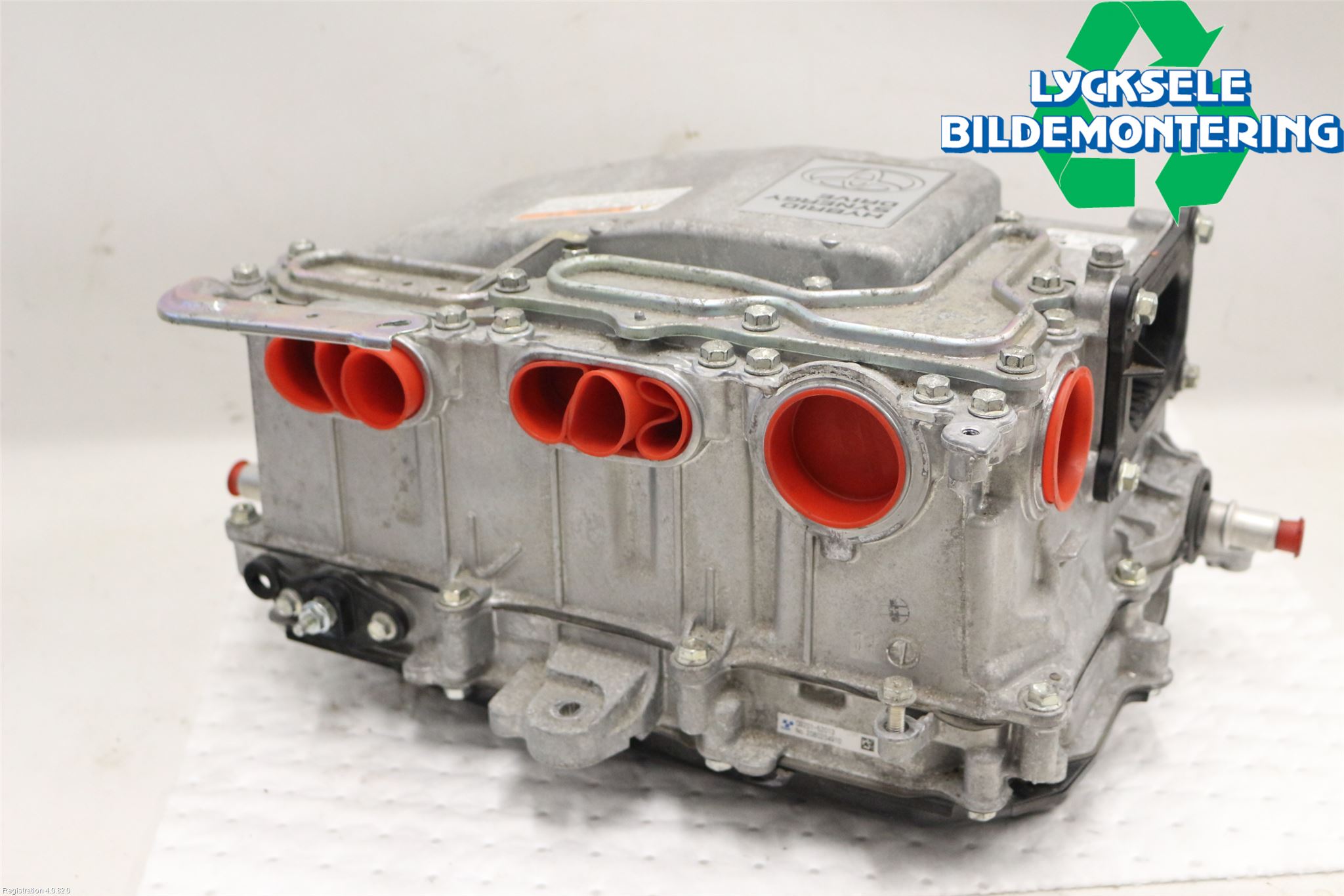 Toyota YARIS XP130 15-20 Hybridconverter