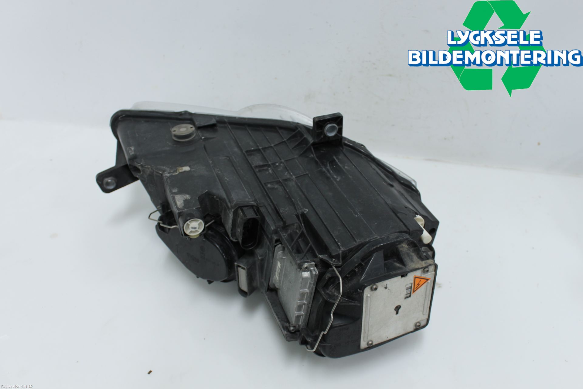 Volkswagen VW PASSAT 05-11 Strålkastare Vänster