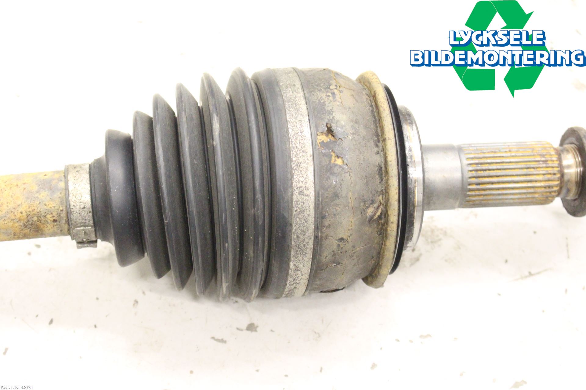 Toyota HILUX 05-16 Drivaxel Fram Höger