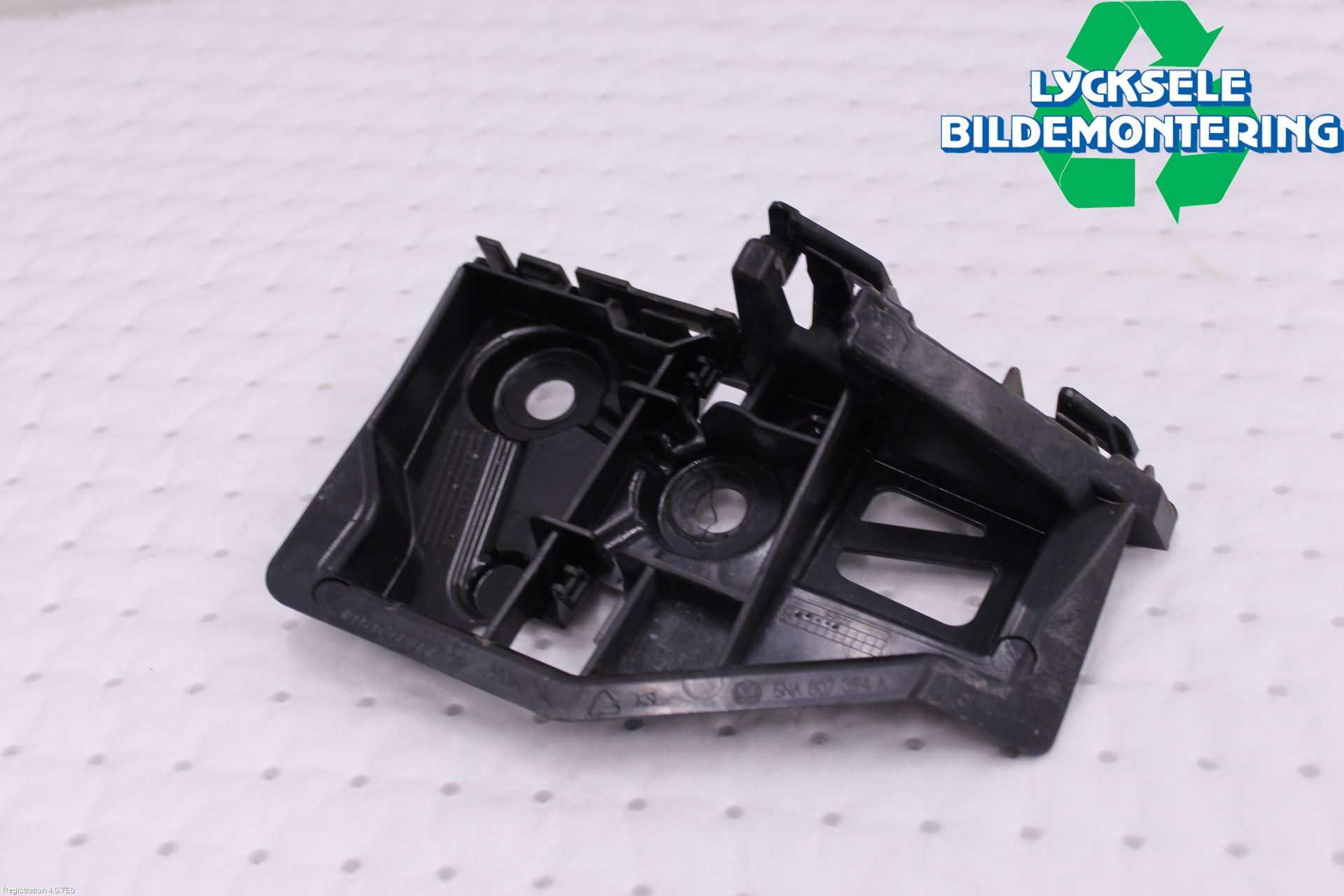 Volkswagen VW TIGUAN 16-24 Stötfångarfäste Bak Hö