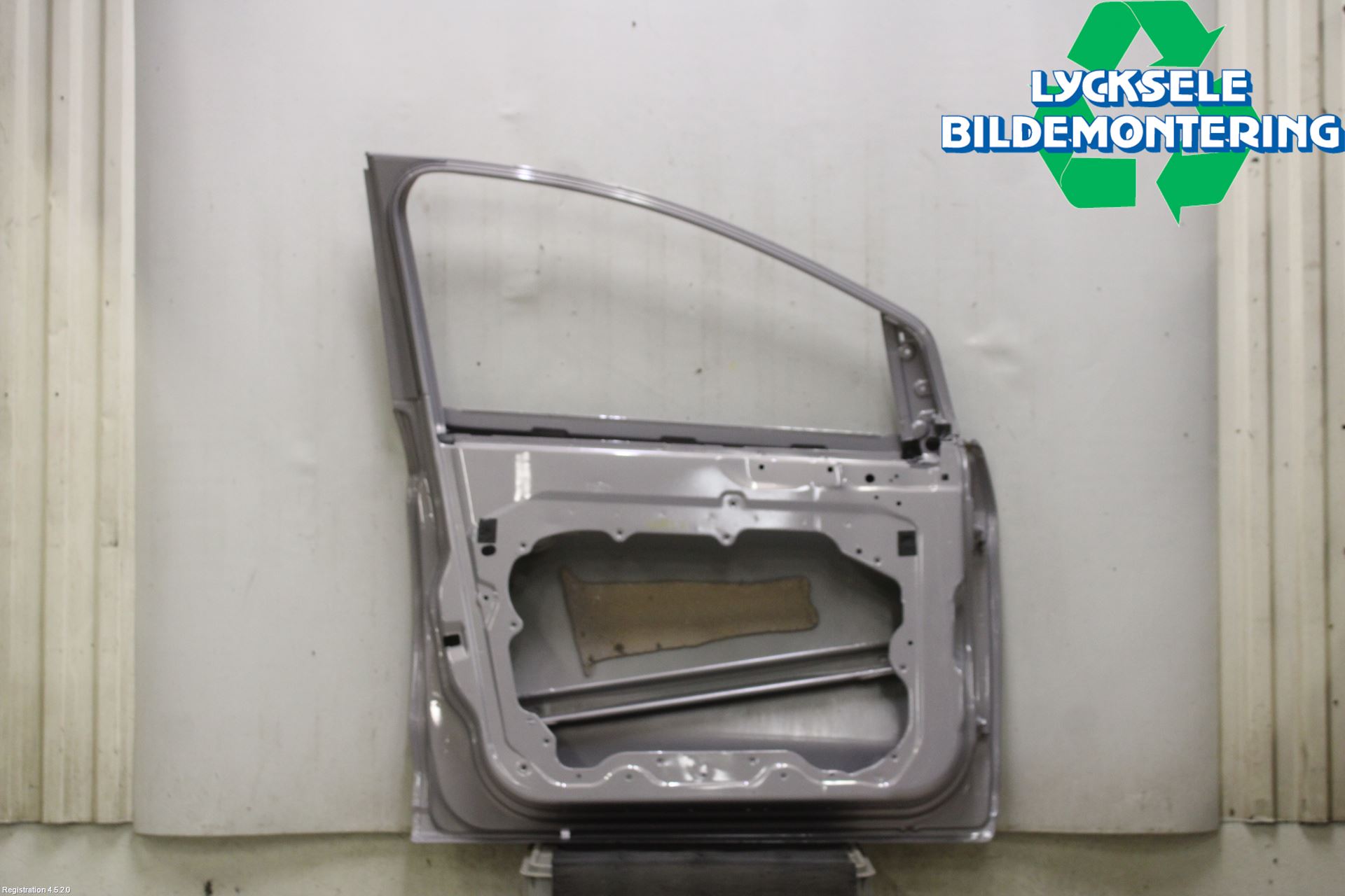 Ford KUGA 08-12 Dörr Fram Vänster