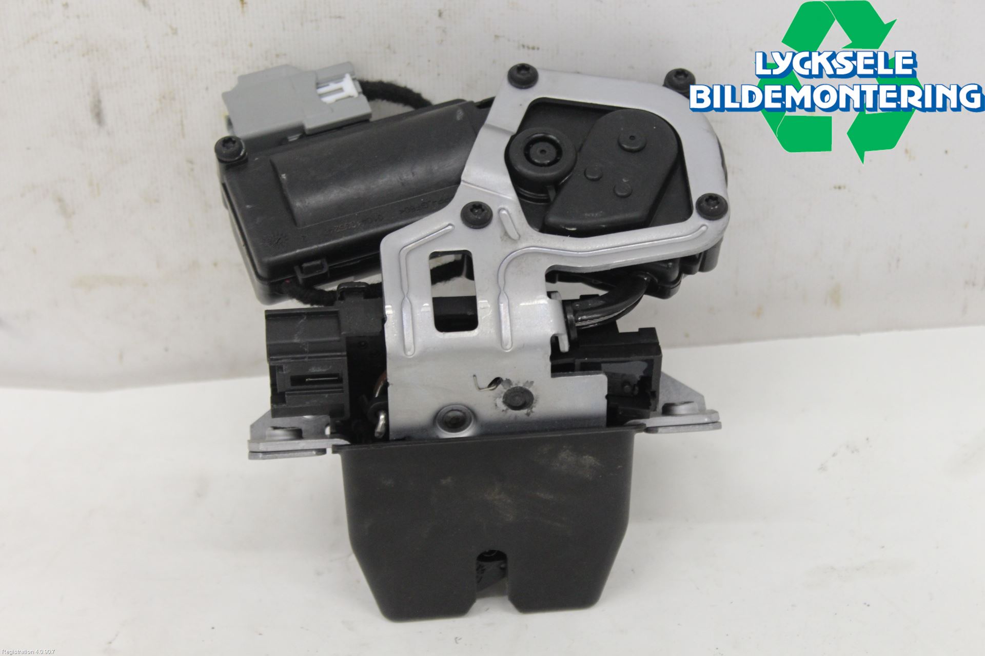 Ford MONDEO 15-22 Låskista Baklucka