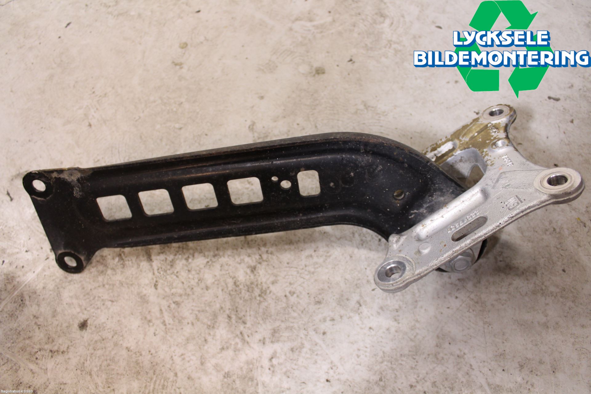 Opel INSIGNIA 17- Bärarm Bak Vänster