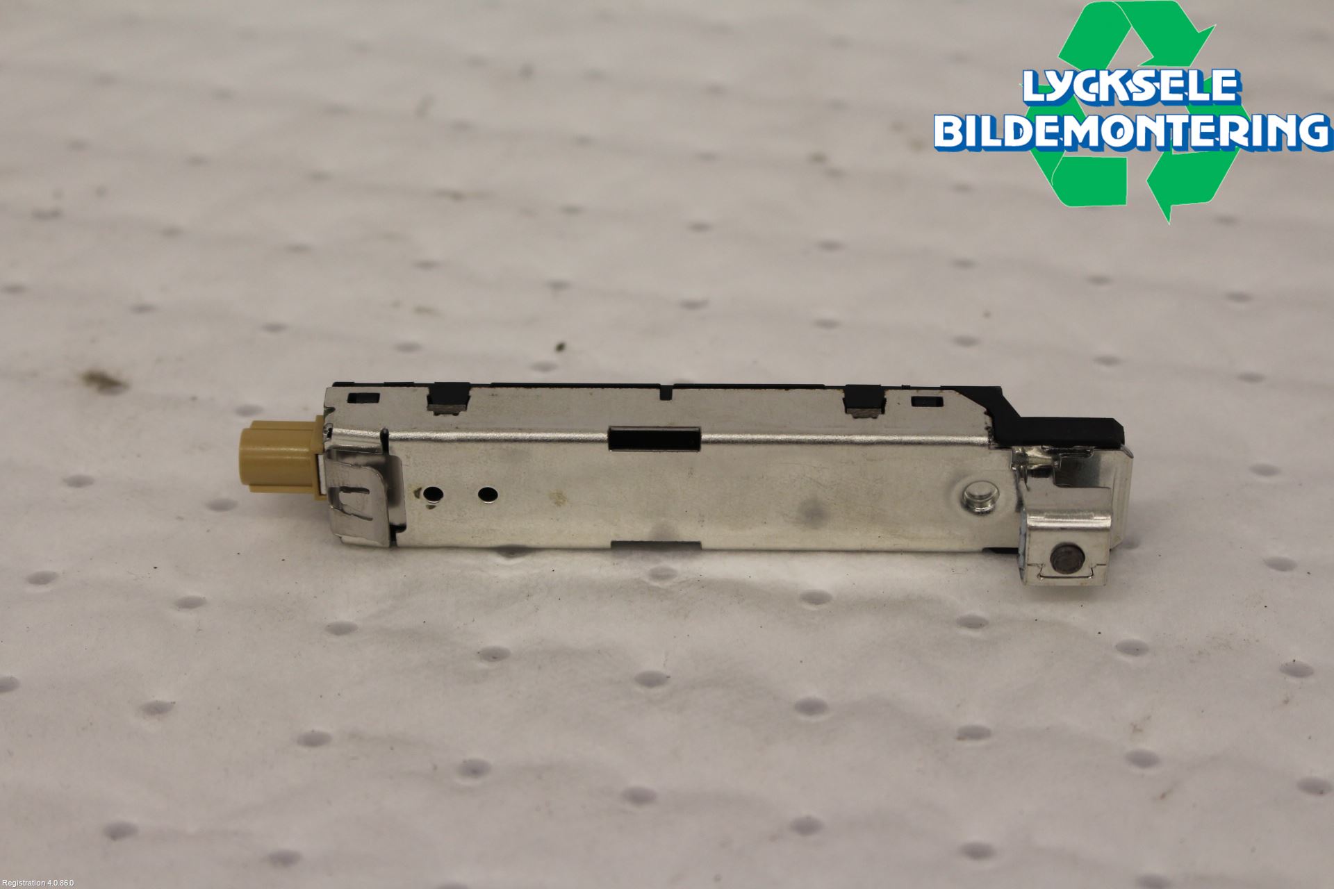 Audi A6 F2/C8 19- Antennförstärkare